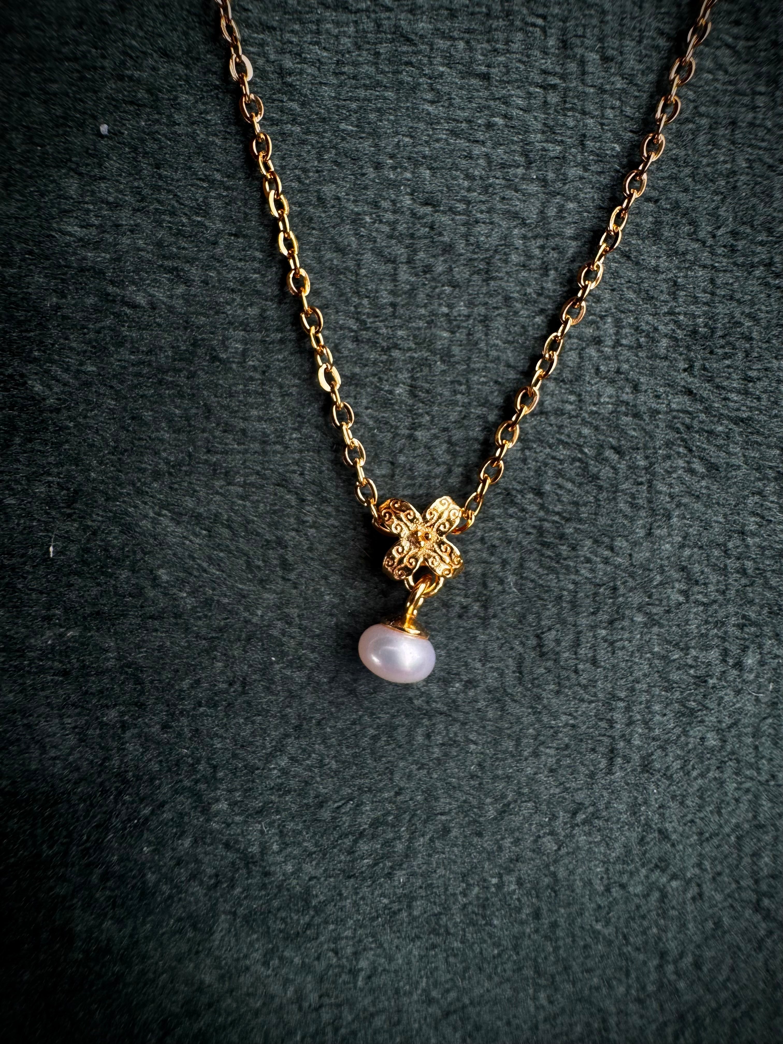 MINI Floral Pearl Necklace
