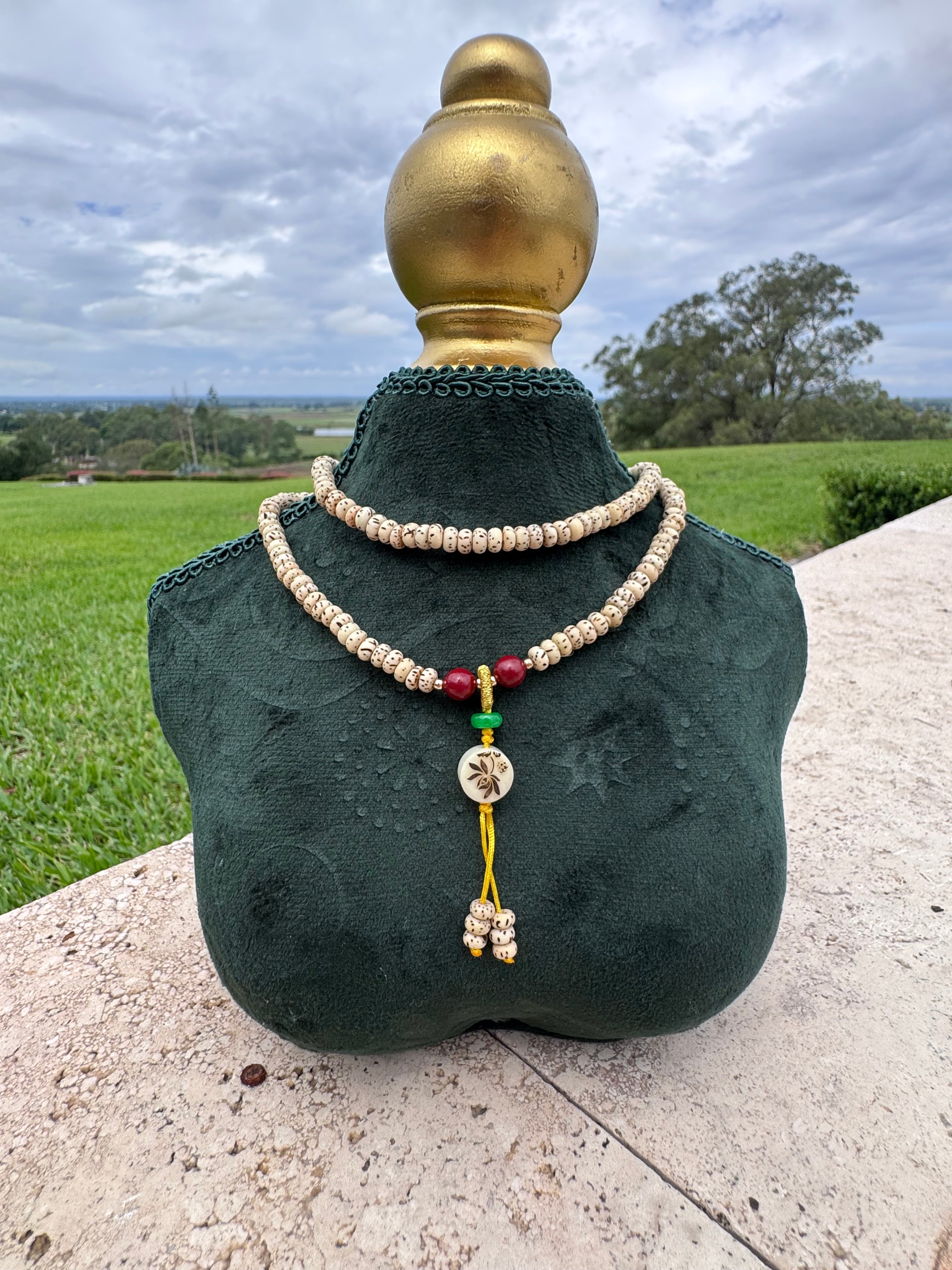 andmade Star and Moon Bodhi Seeds necklace