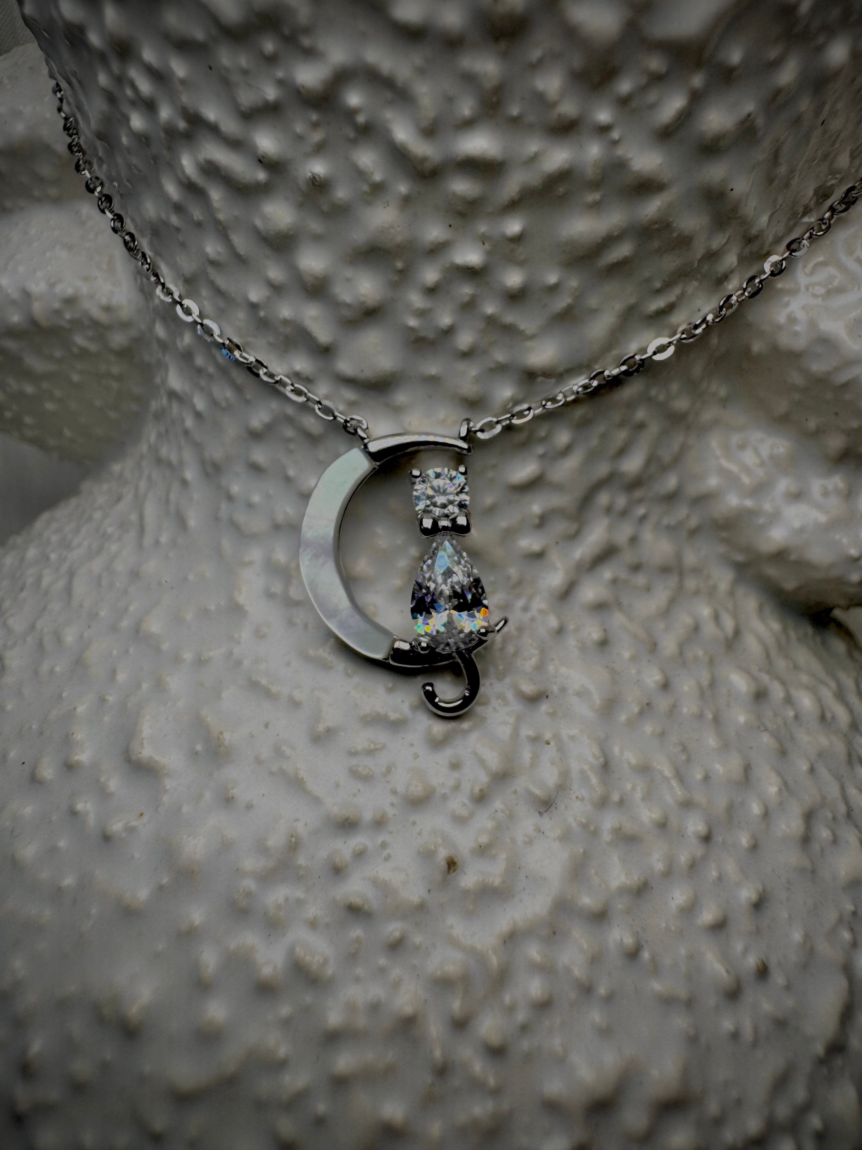 Cat on the Moon necklace S925