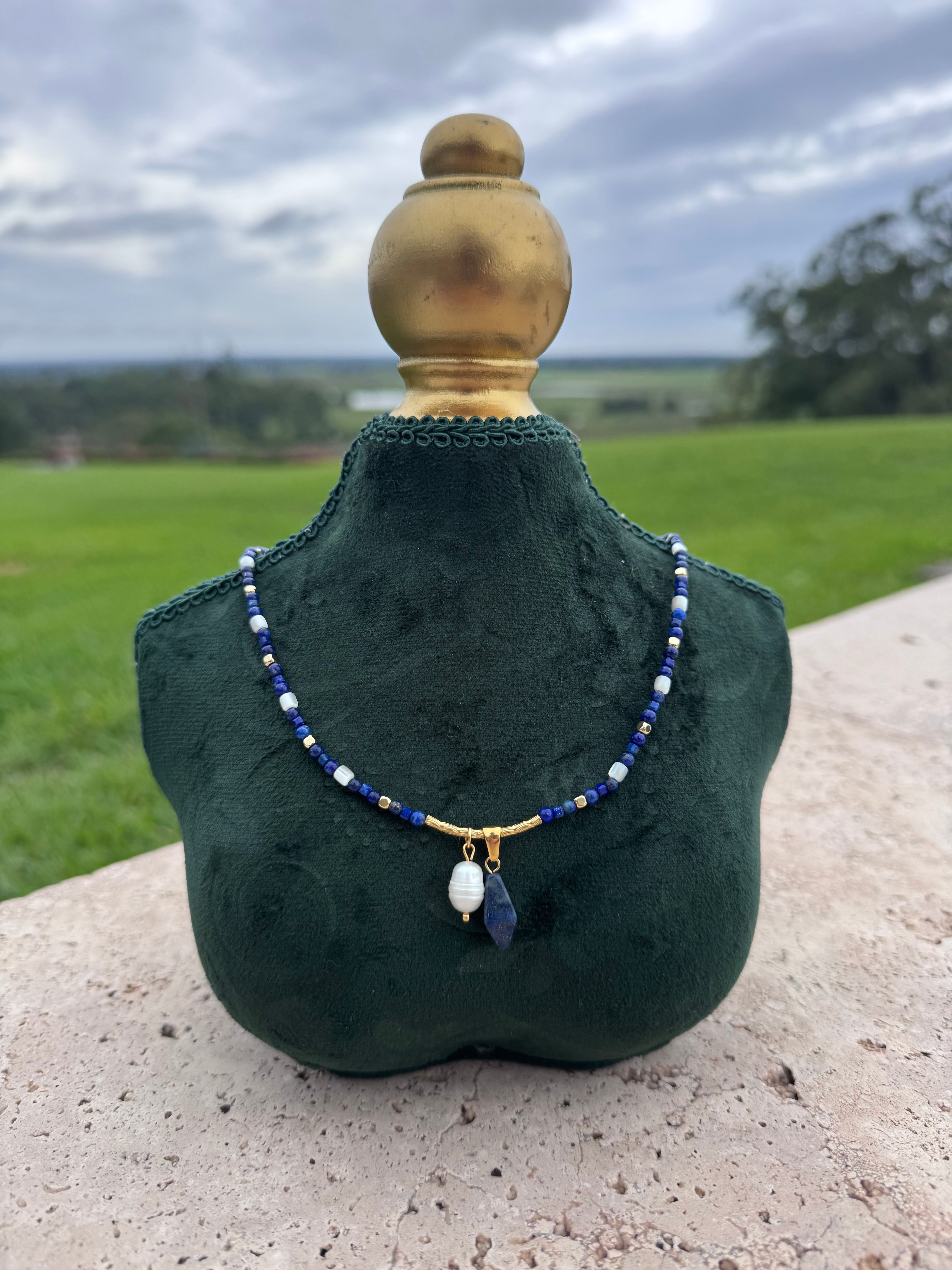 Lapis, Pearl Choker
