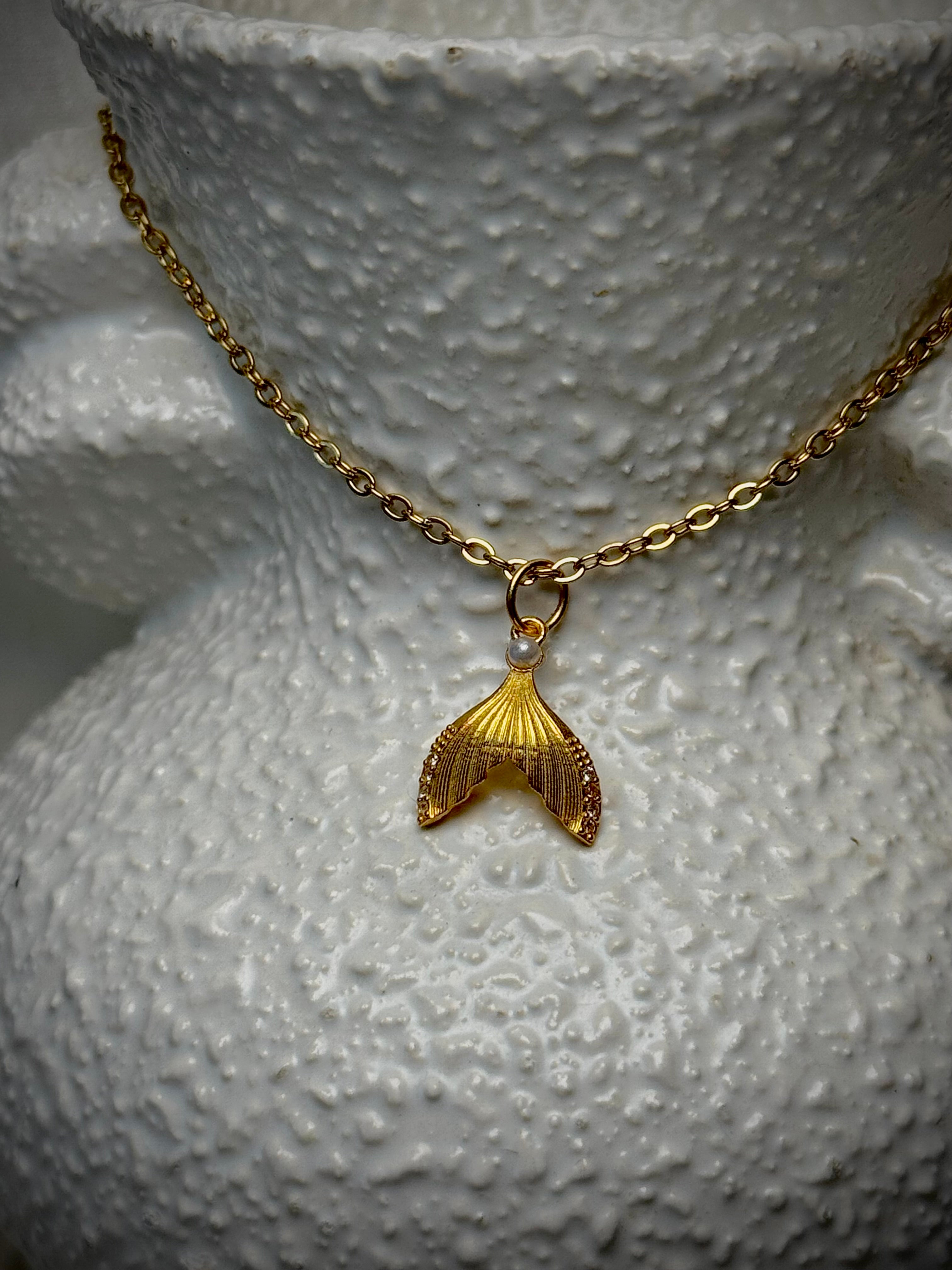 MINI Gold Whale Tail S925