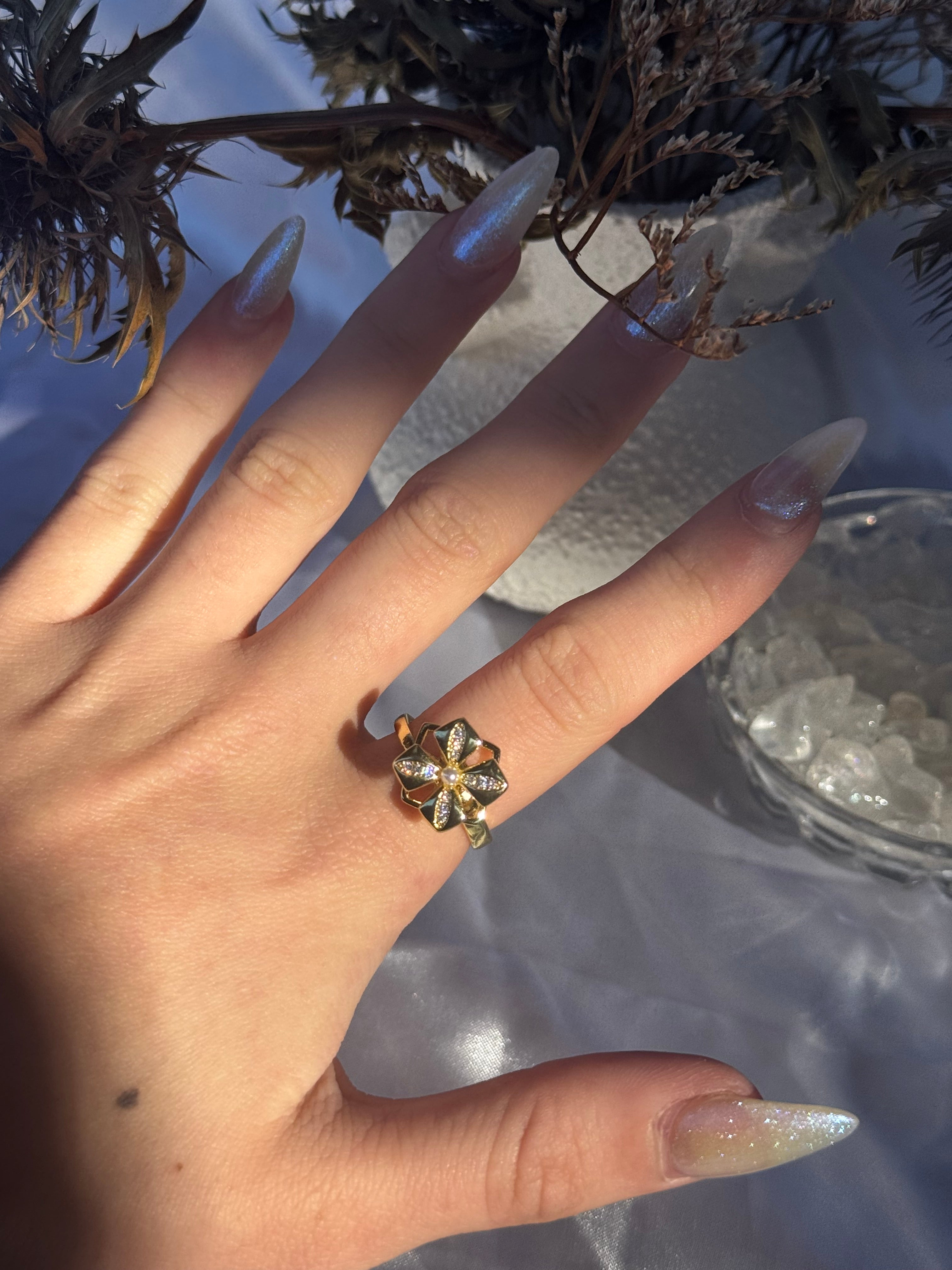 Gold pearl 4 Leaf Clover Fidget Ring