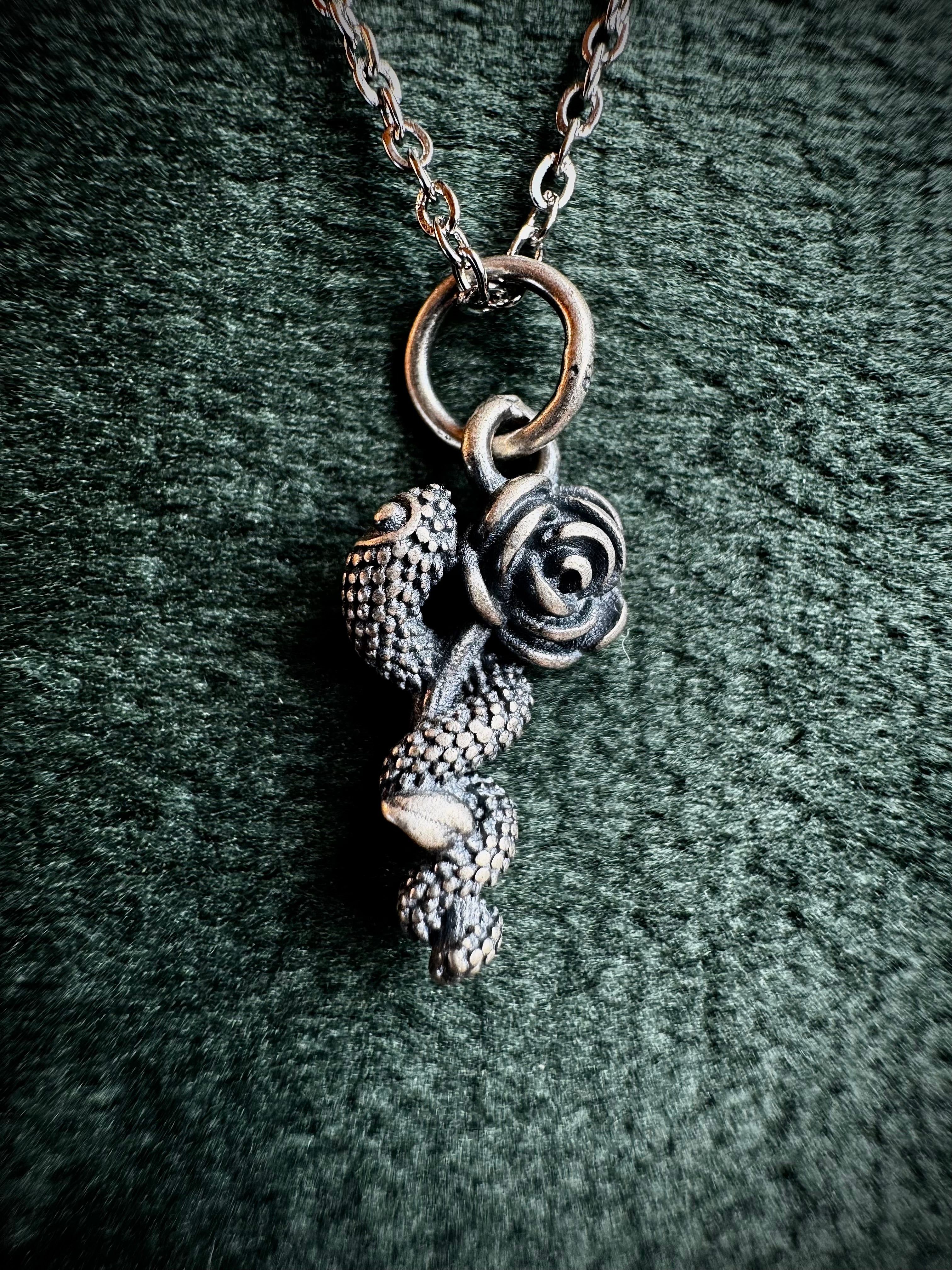 Snake Holding Rose S925