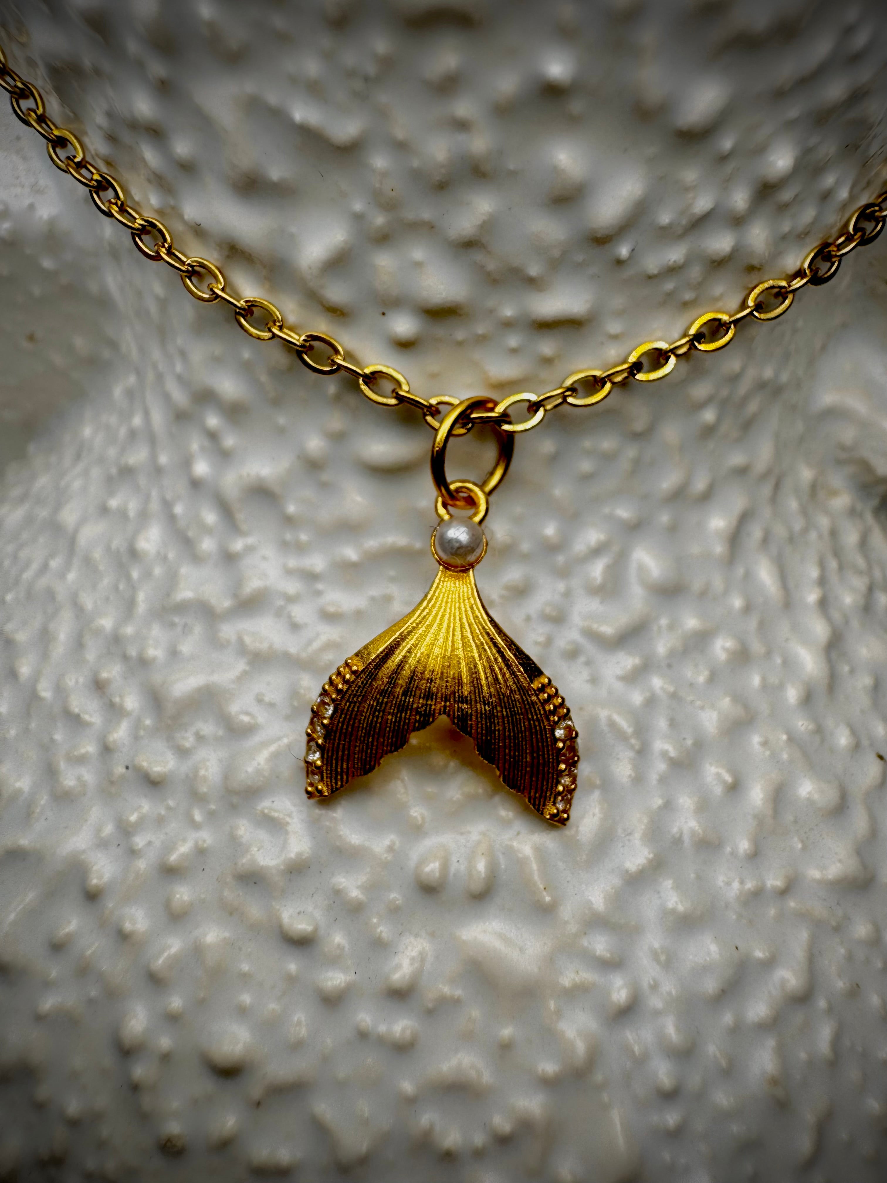 MINI Gold Whale Tail S925