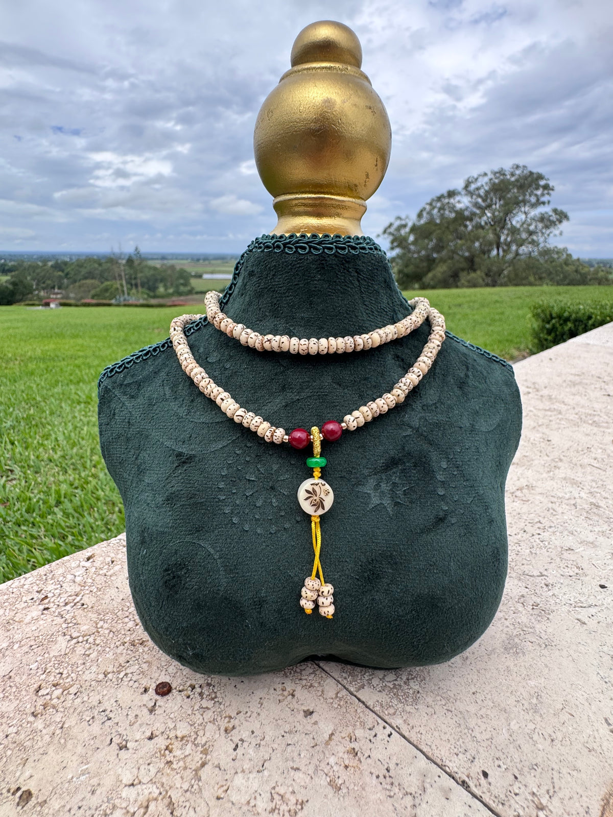 andmade Star and Moon Bodhi Seeds necklace