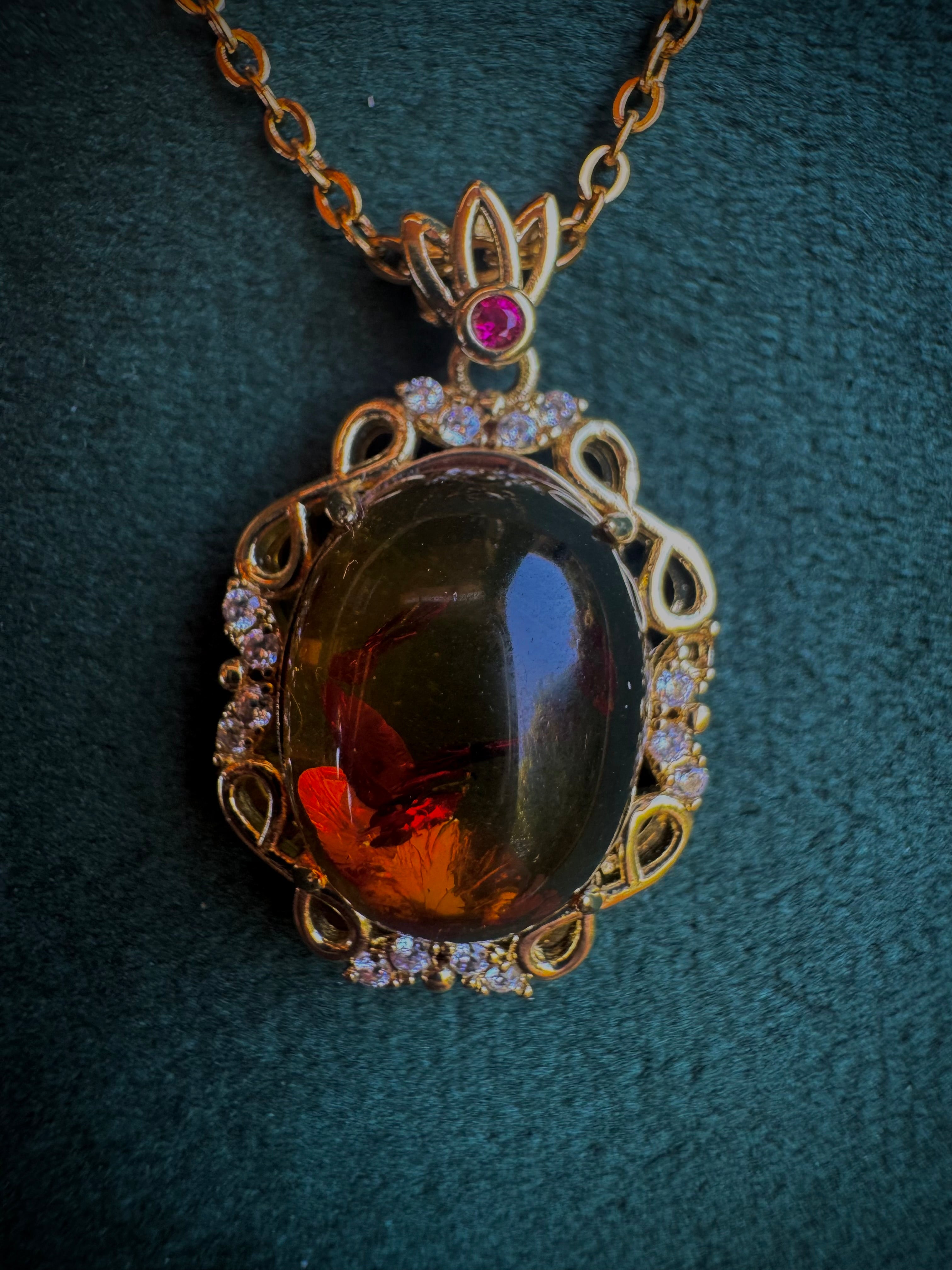 Gold Flower Amber Pendant