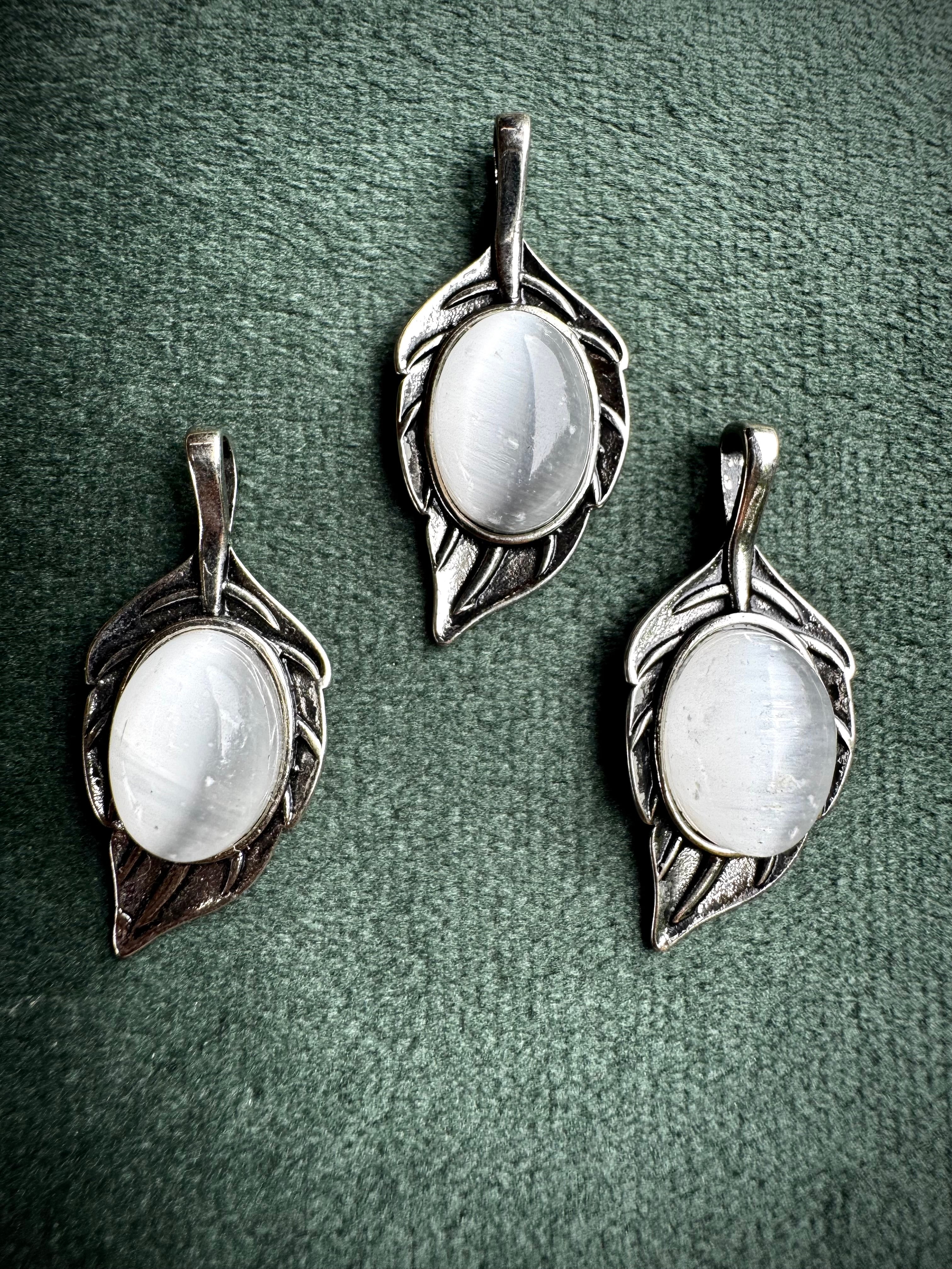 Larimar or Selenite Leaves