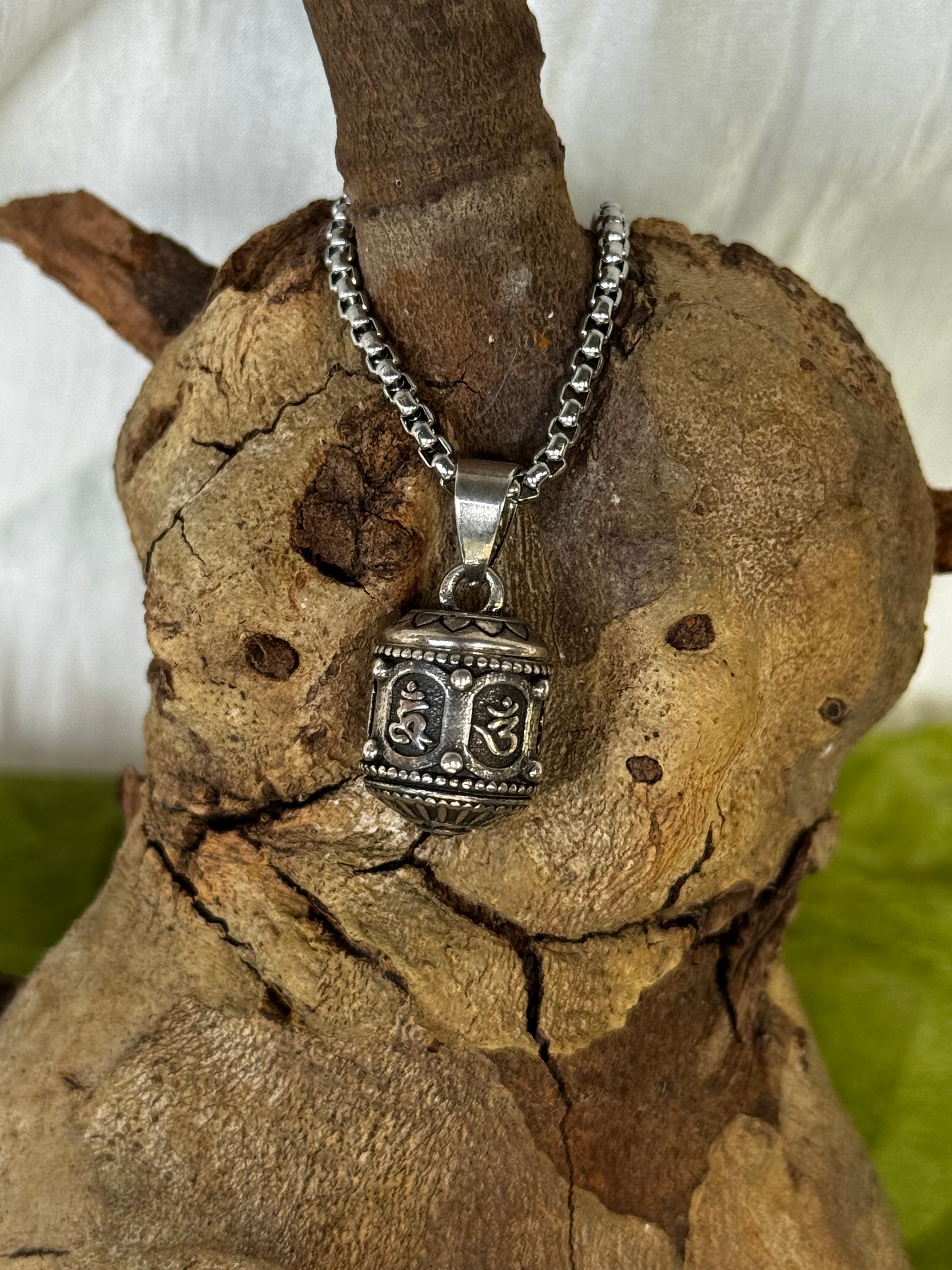 Sterling Silver Prayer Wish Box – Om Mani Padme Hum