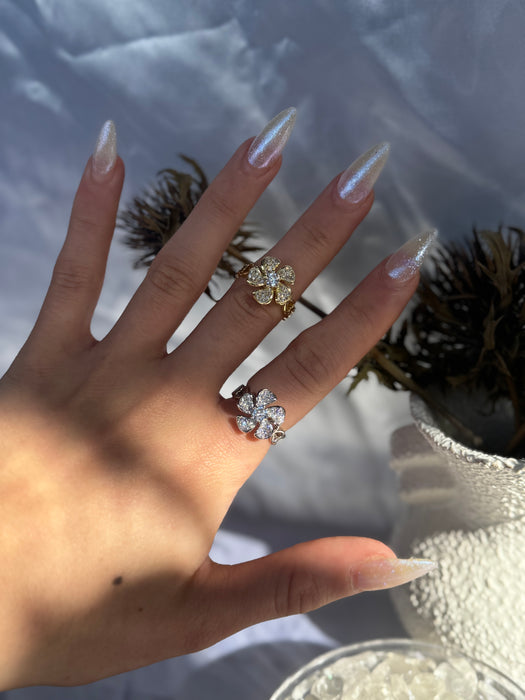 Flower with heart band fidget ring