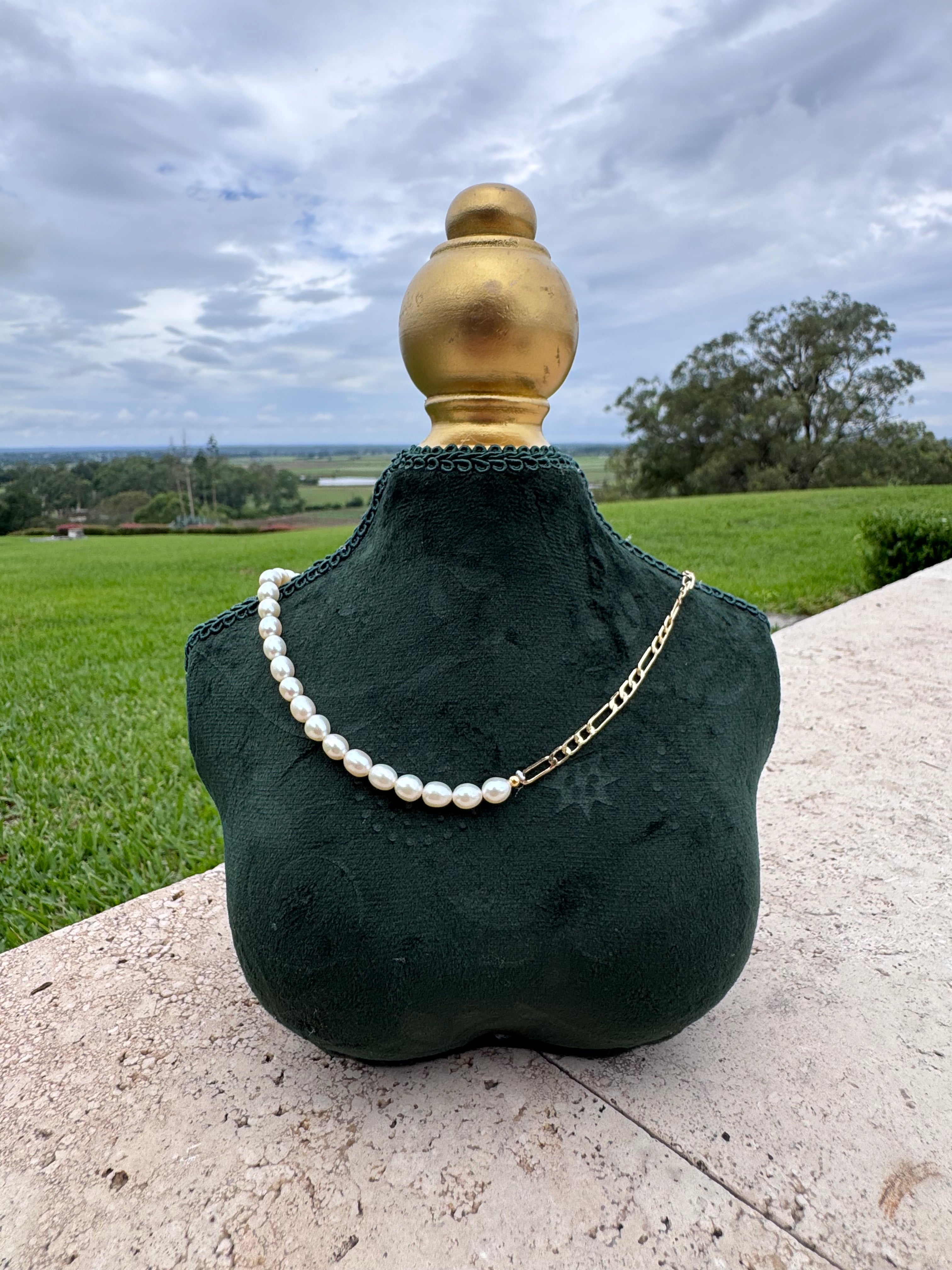 Pearl & Gold Chain Necklace