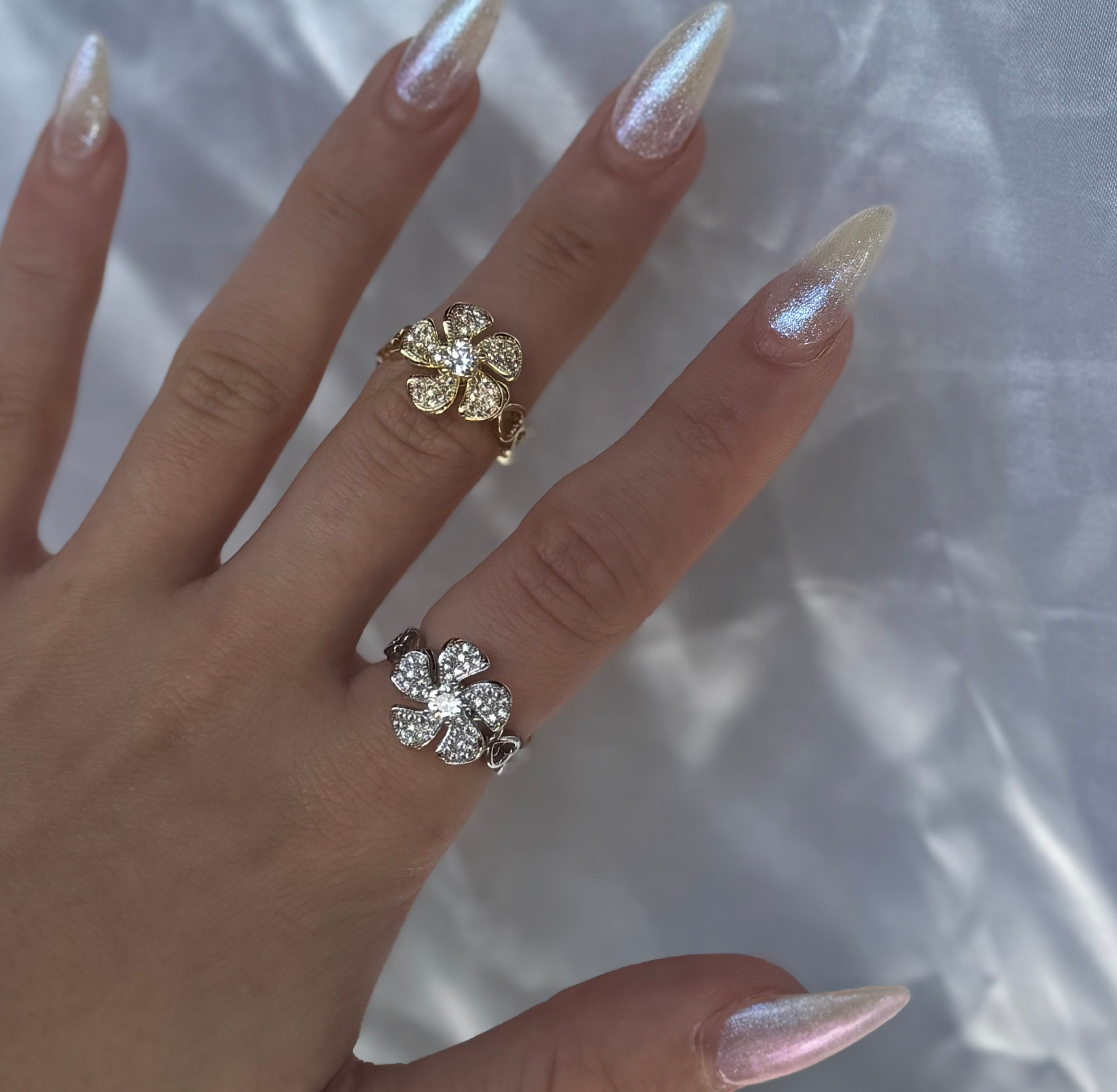 Flower with heart band fidget ring