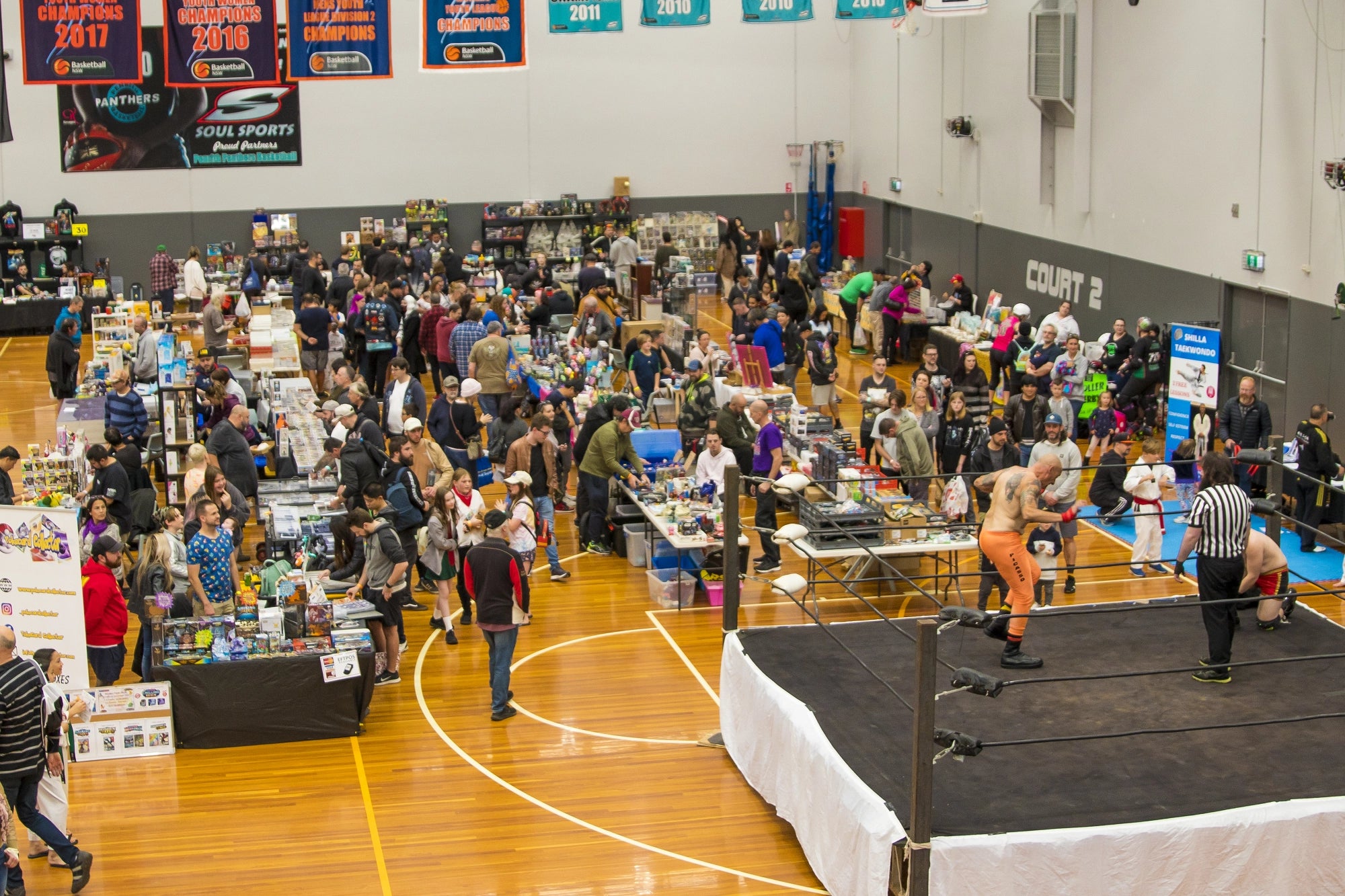 Collector Con Penrith