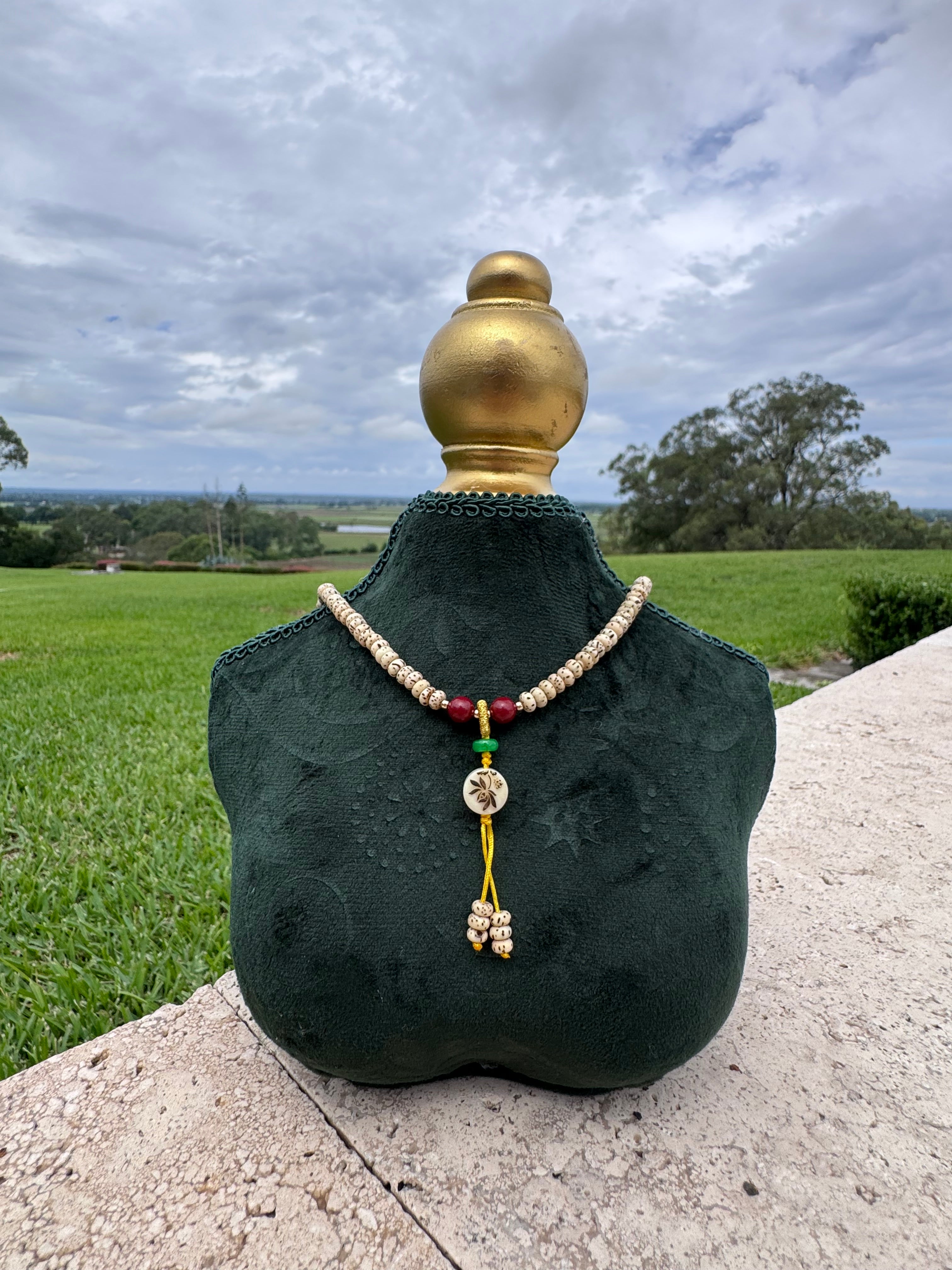 andmade Star and Moon Bodhi Seeds necklace