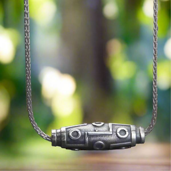 Tibetan Nine-Eyed Dzi Bead Amule Silver Necklace