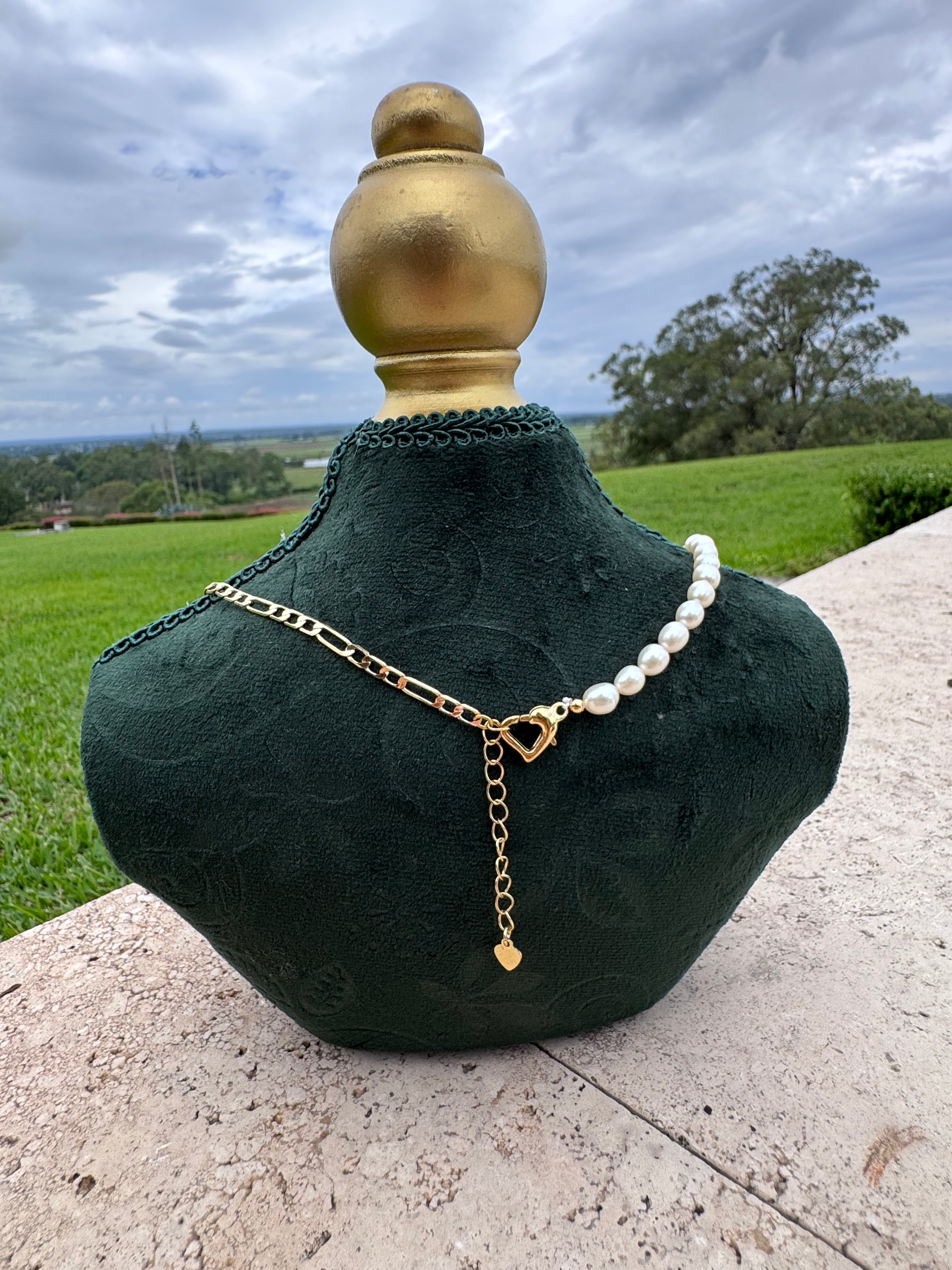 Pearl & Gold Chain Necklace