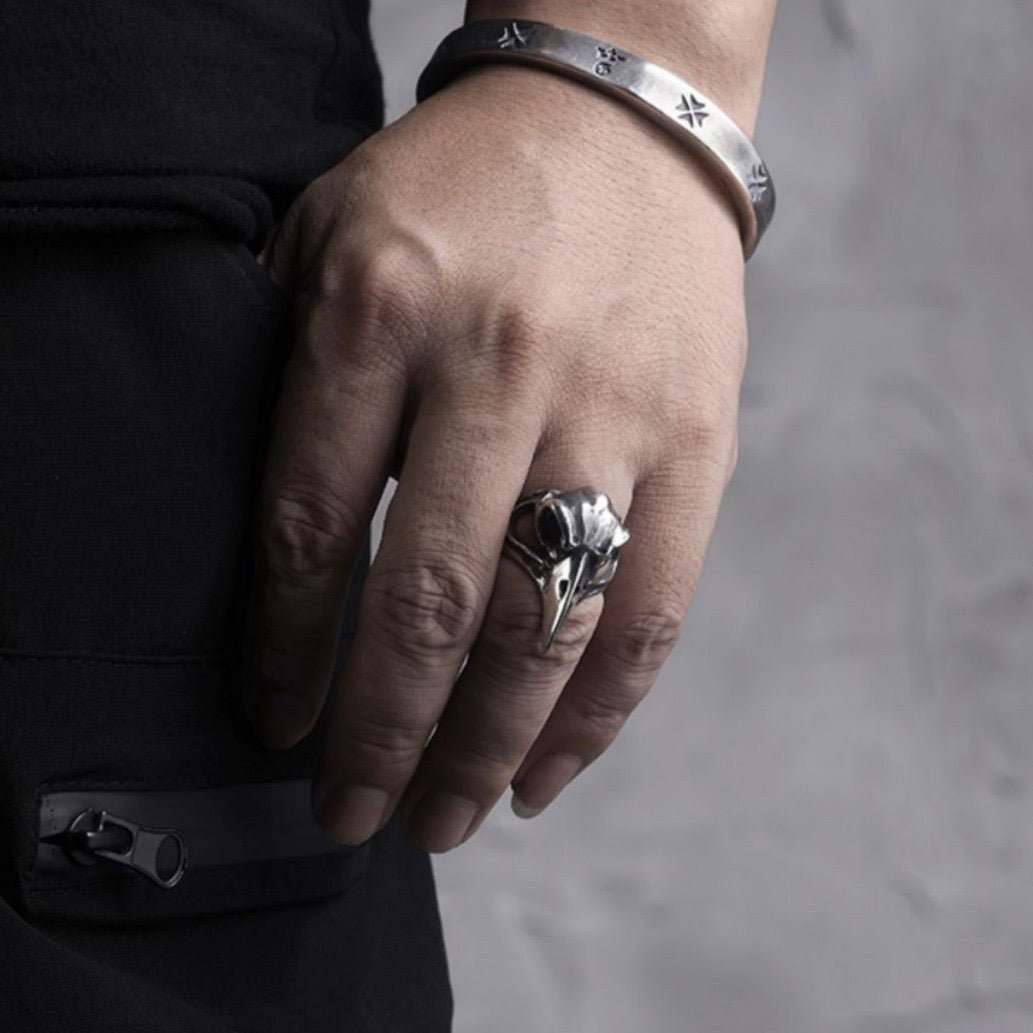 Raven Beak Skull silver Ring