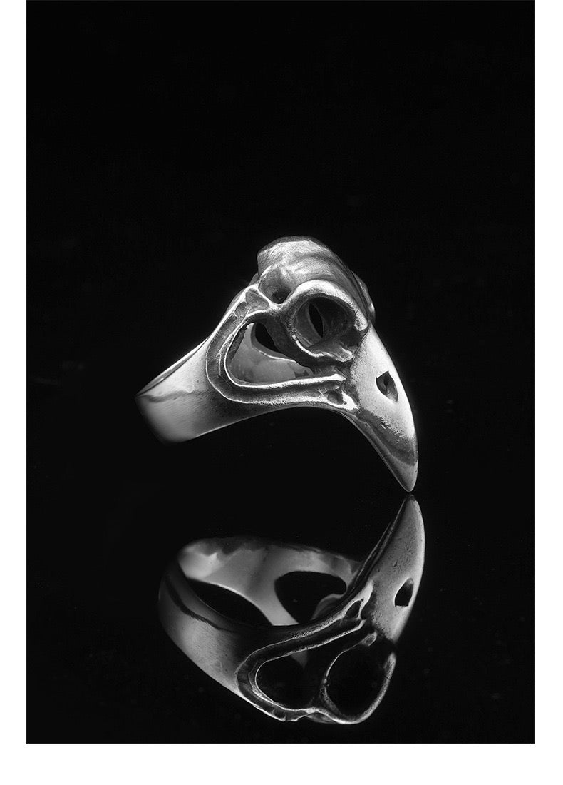 Raven Beak Skull silver Ring