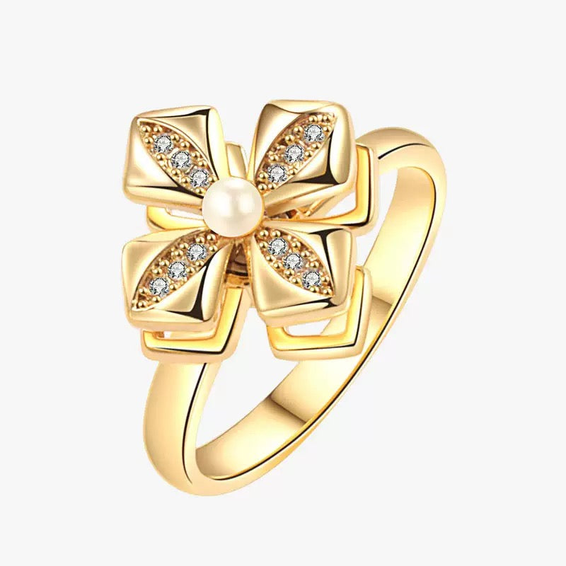 Gold pearl 4 Leaf Clover Fidget Ring
