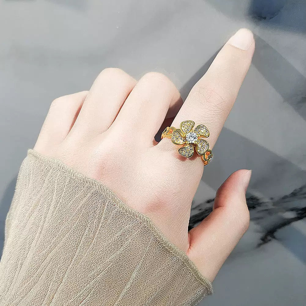 Flower with heart band fidget ring