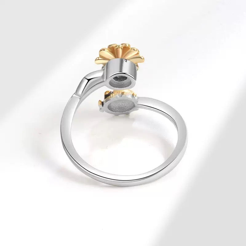 Silver lady bug Flower Fidget ring