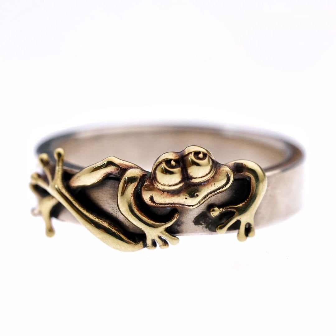 silver with oxidised gold plated froggy hug ring