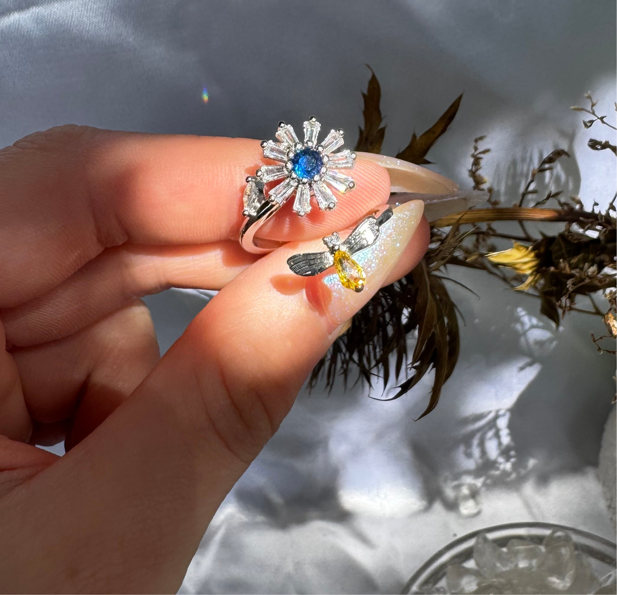 Silver Bee with Flower Fidget ring