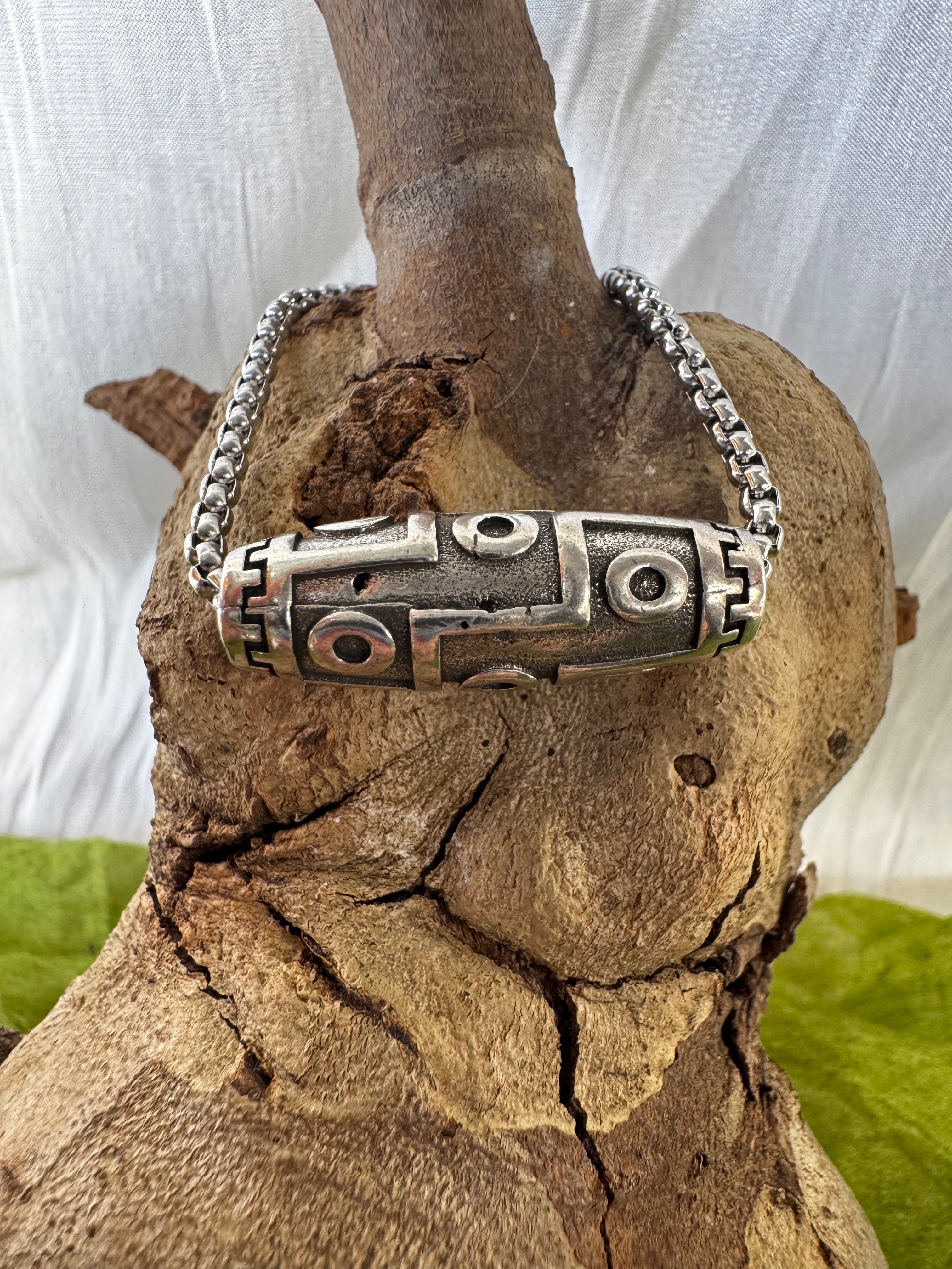Tibetan Nine-Eyed Dzi Bead Amule Silver Necklace