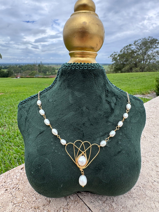 Pearl Wire Pendant Necklace