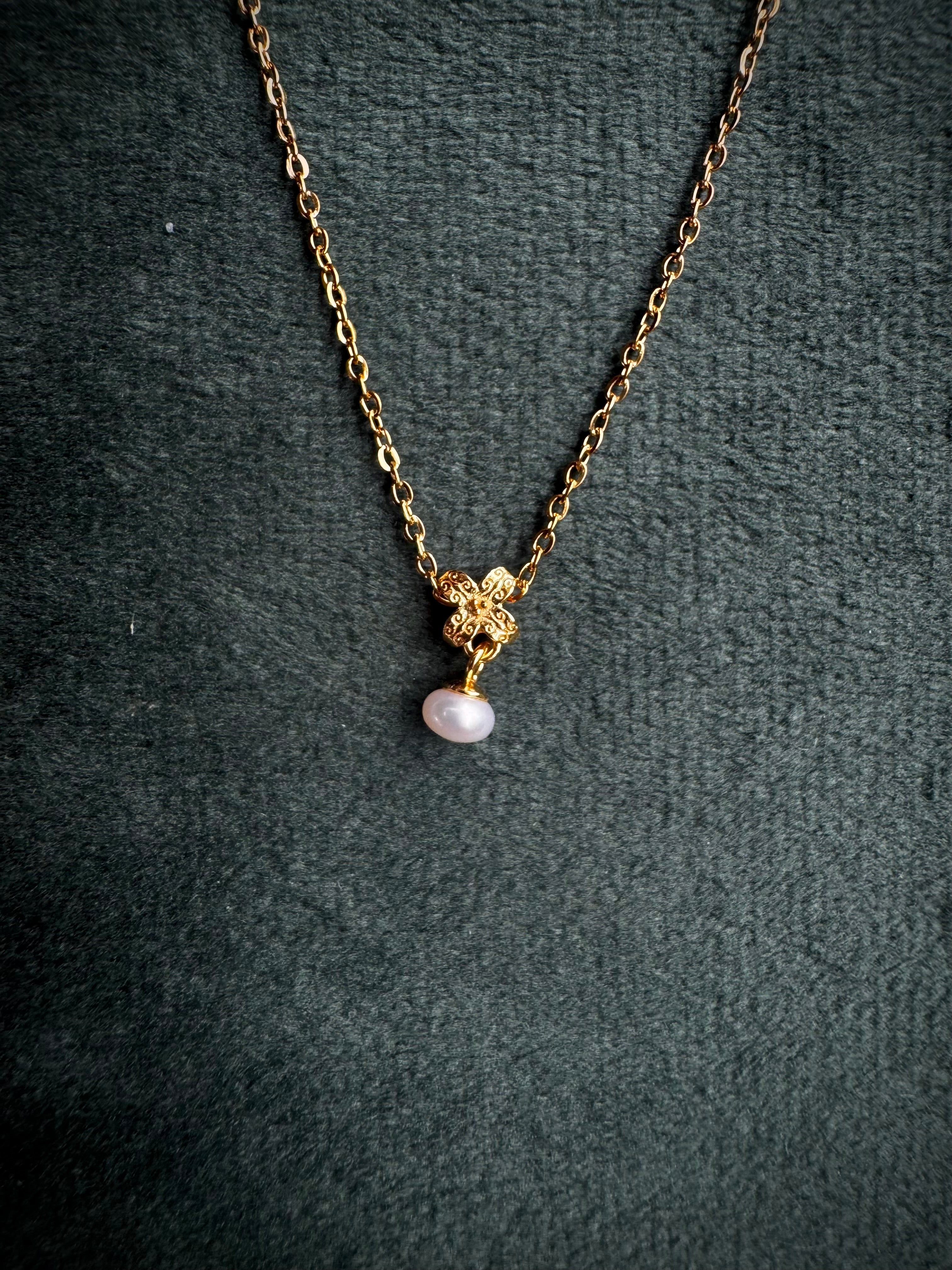 MINI Floral Pearl Necklace