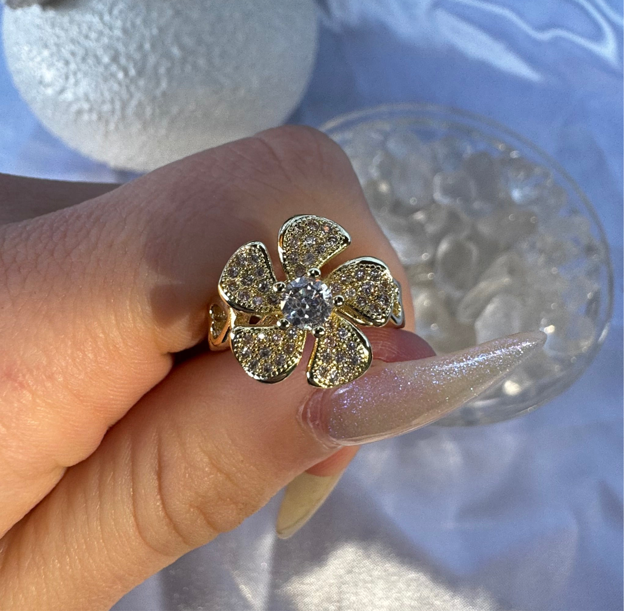 Flower with heart band fidget ring