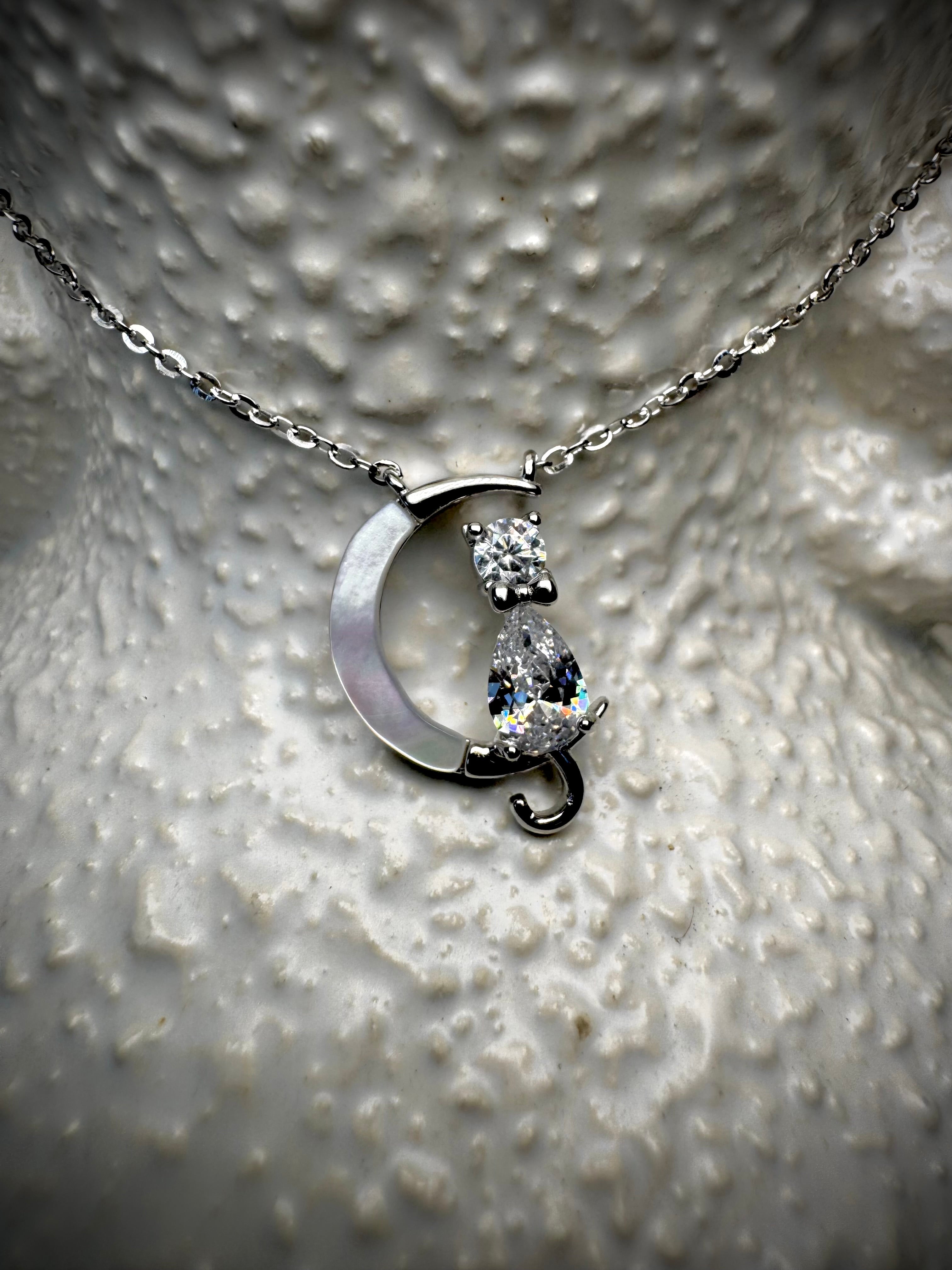 Cat on the Moon necklace S925