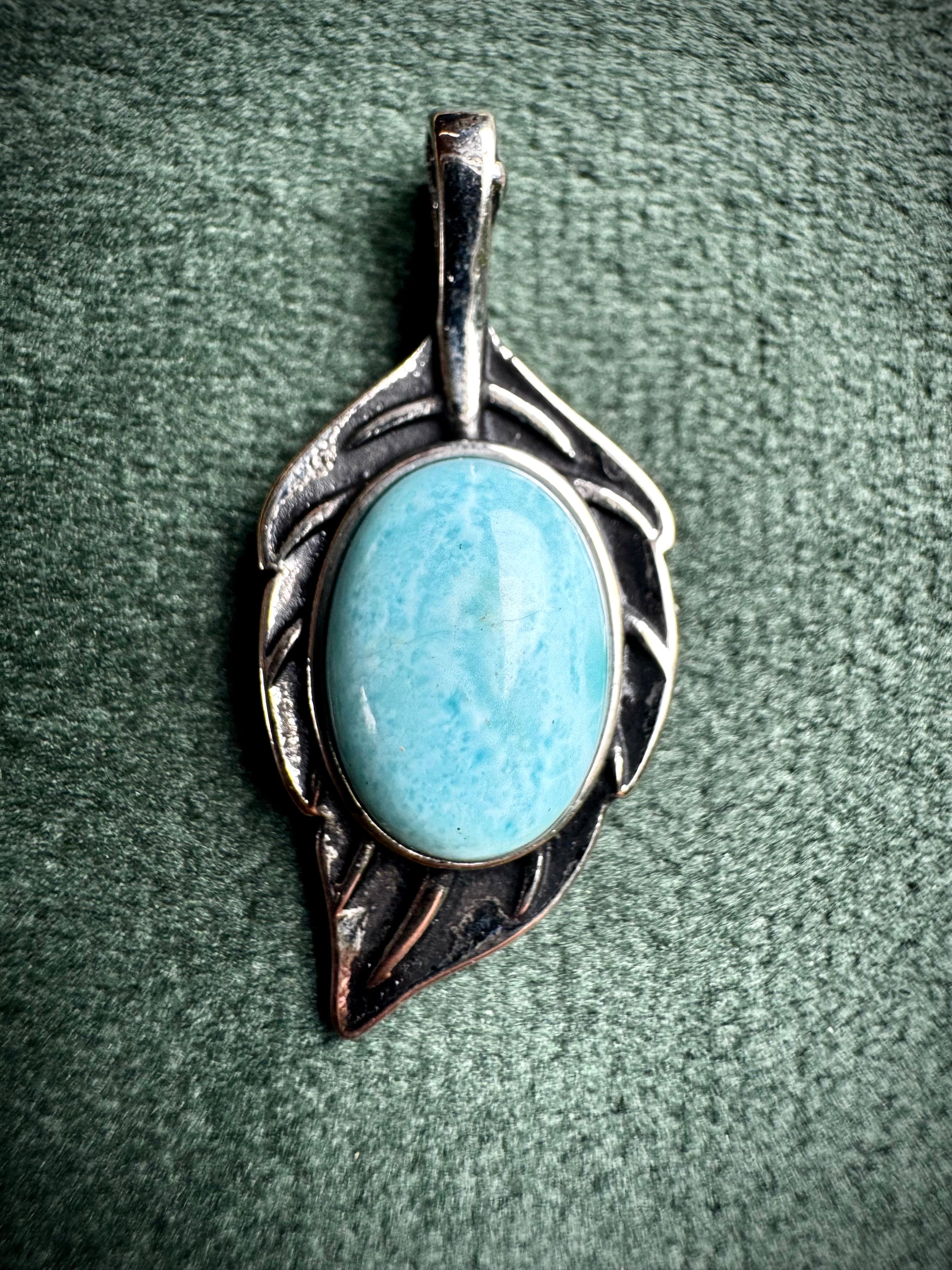 Larimar or Selenite Leaves