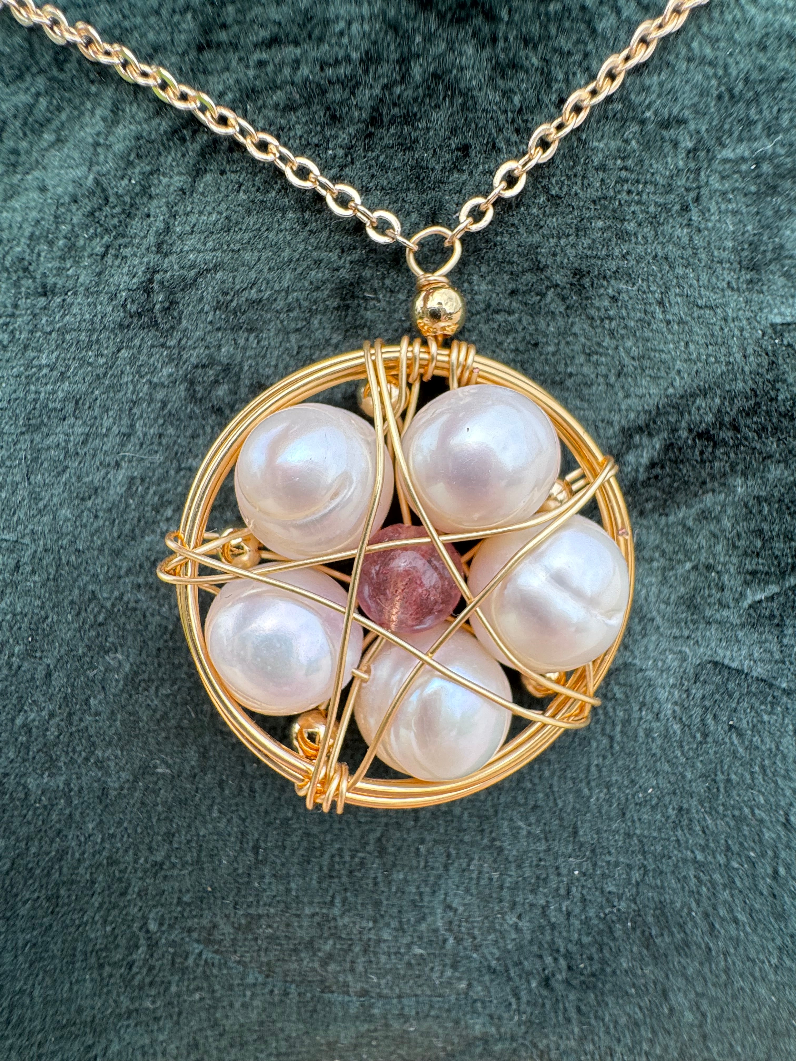 Pearl Wire Flower Necklace