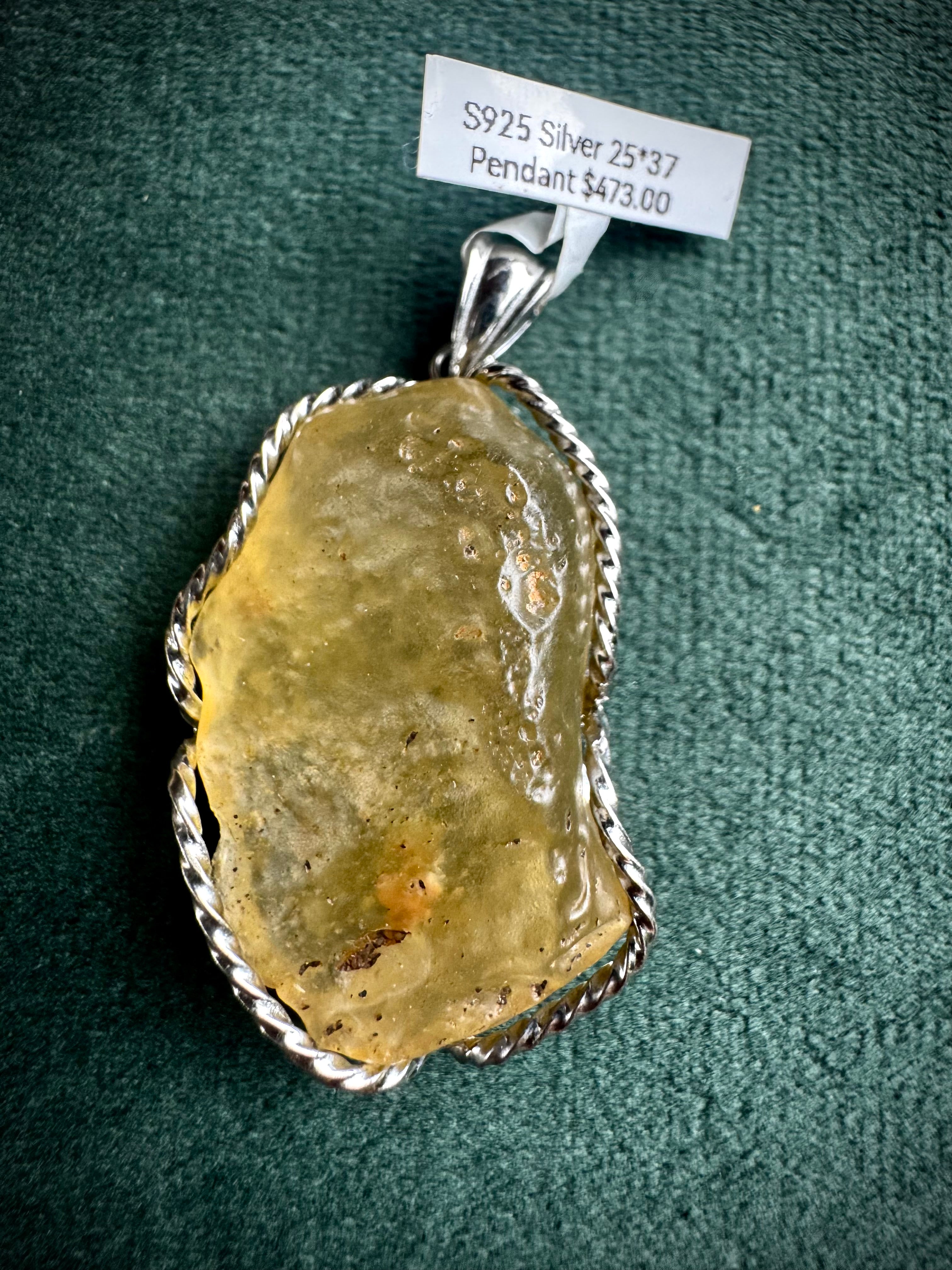 S925 Lybian desert glass