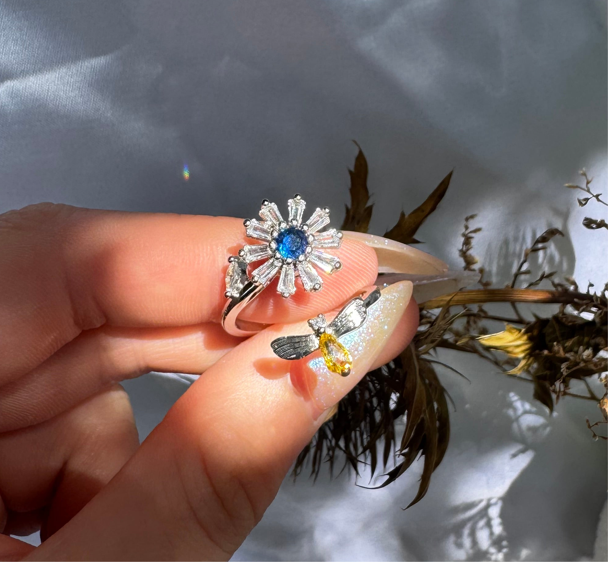 Silver Bee with Flower Fidget ring