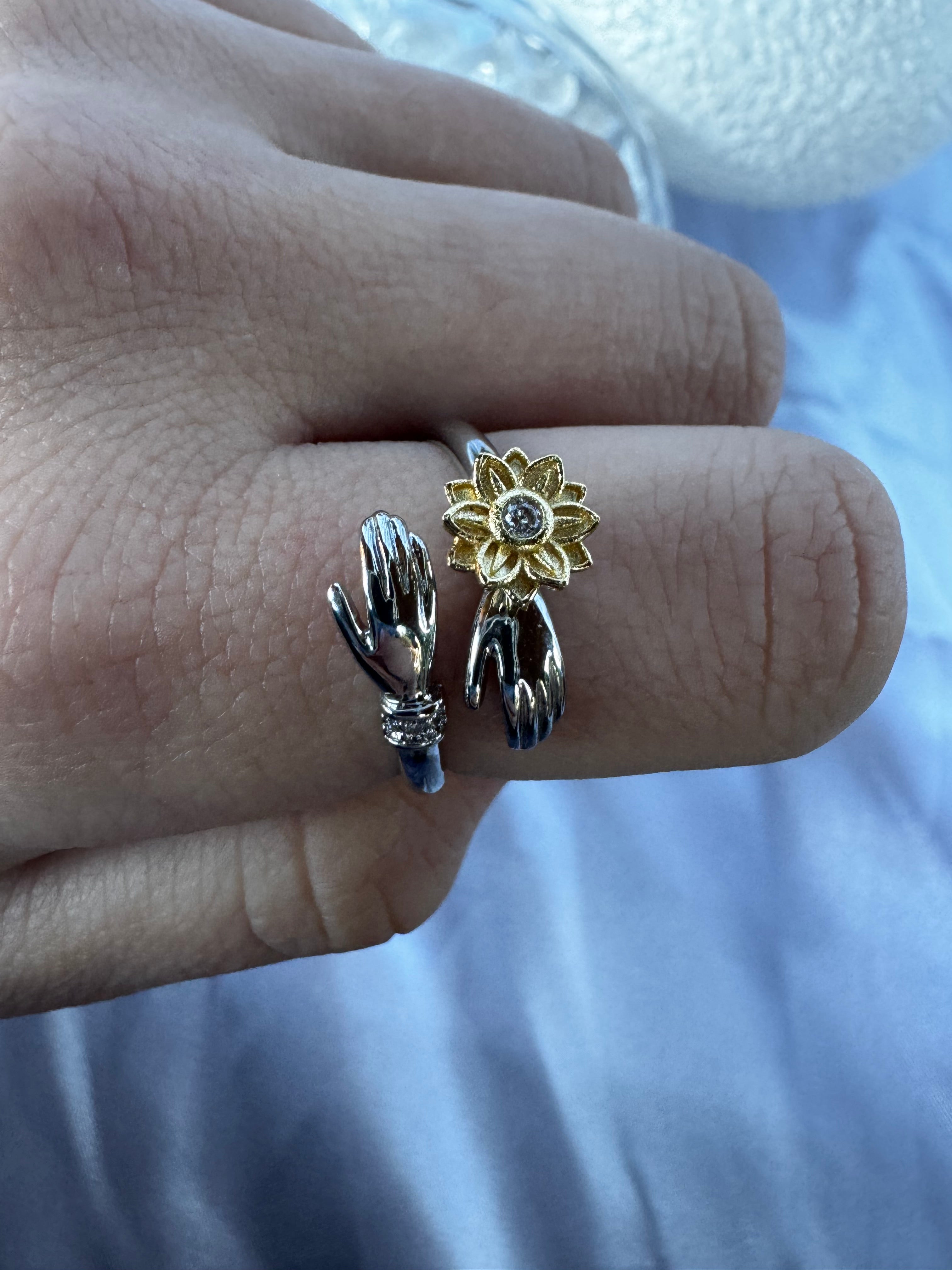 Gold/Silver Hug fidget ring