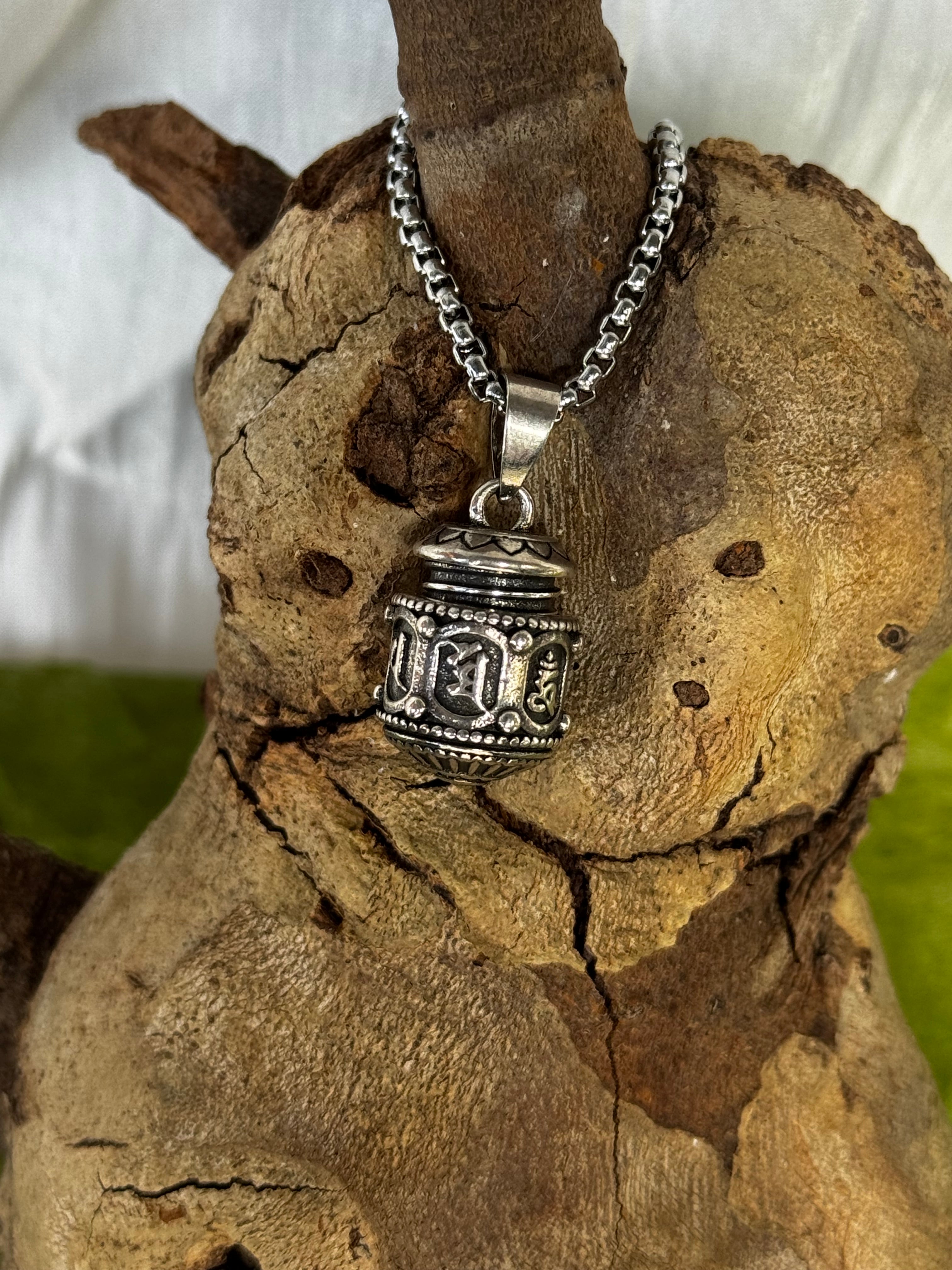 Sterling Silver Prayer Wish Box – Om Mani Padme Hum