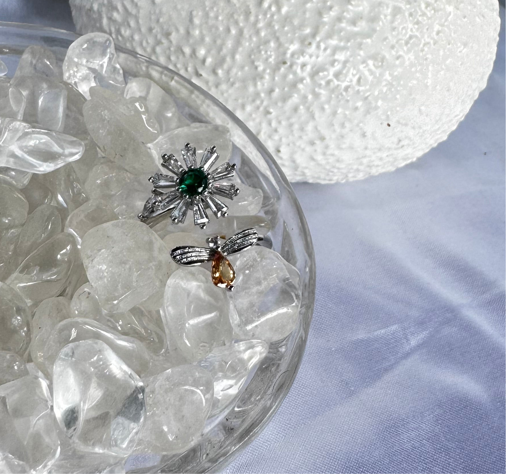 Silver Bee with Flower Fidget ring