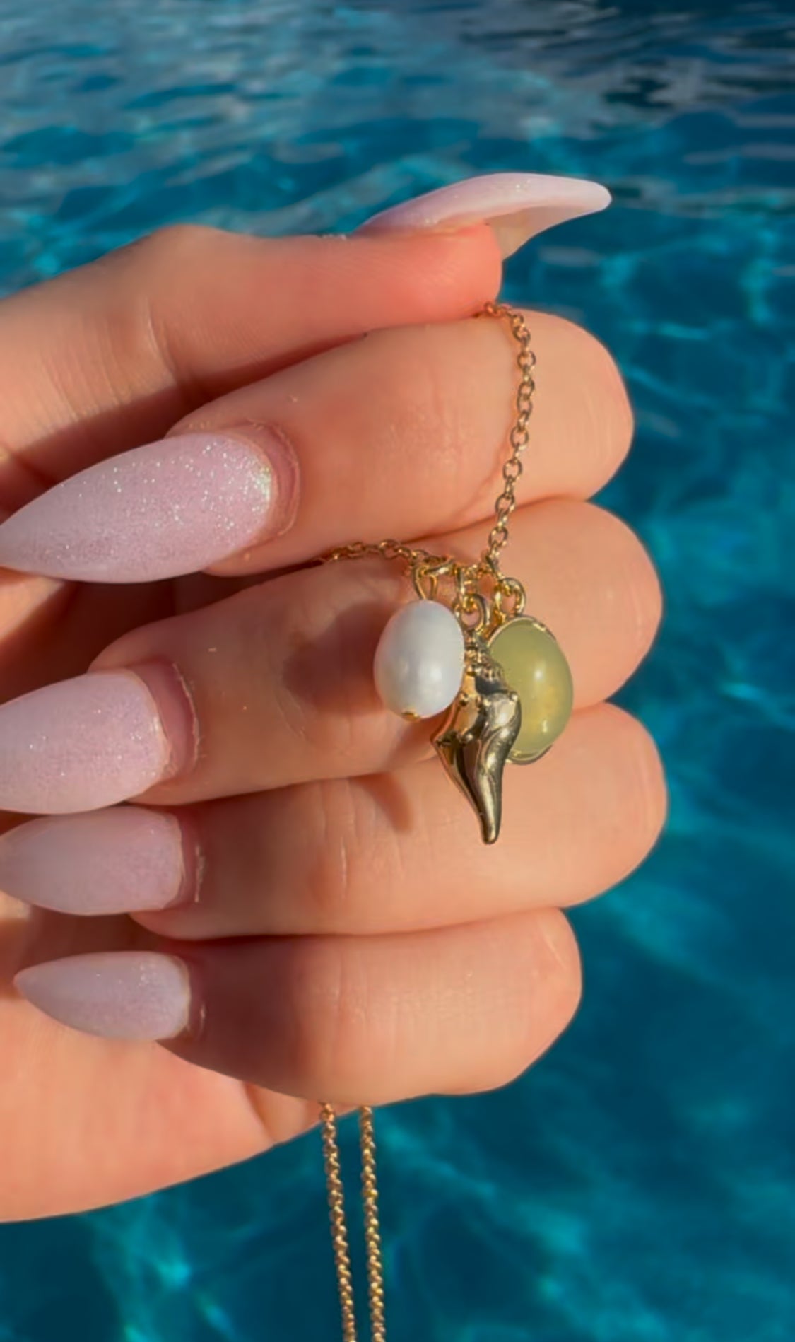 Pearl Seashell Gemstone Gold Necklace