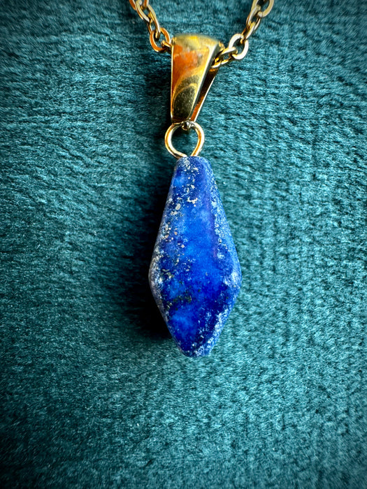 Lapis Charm