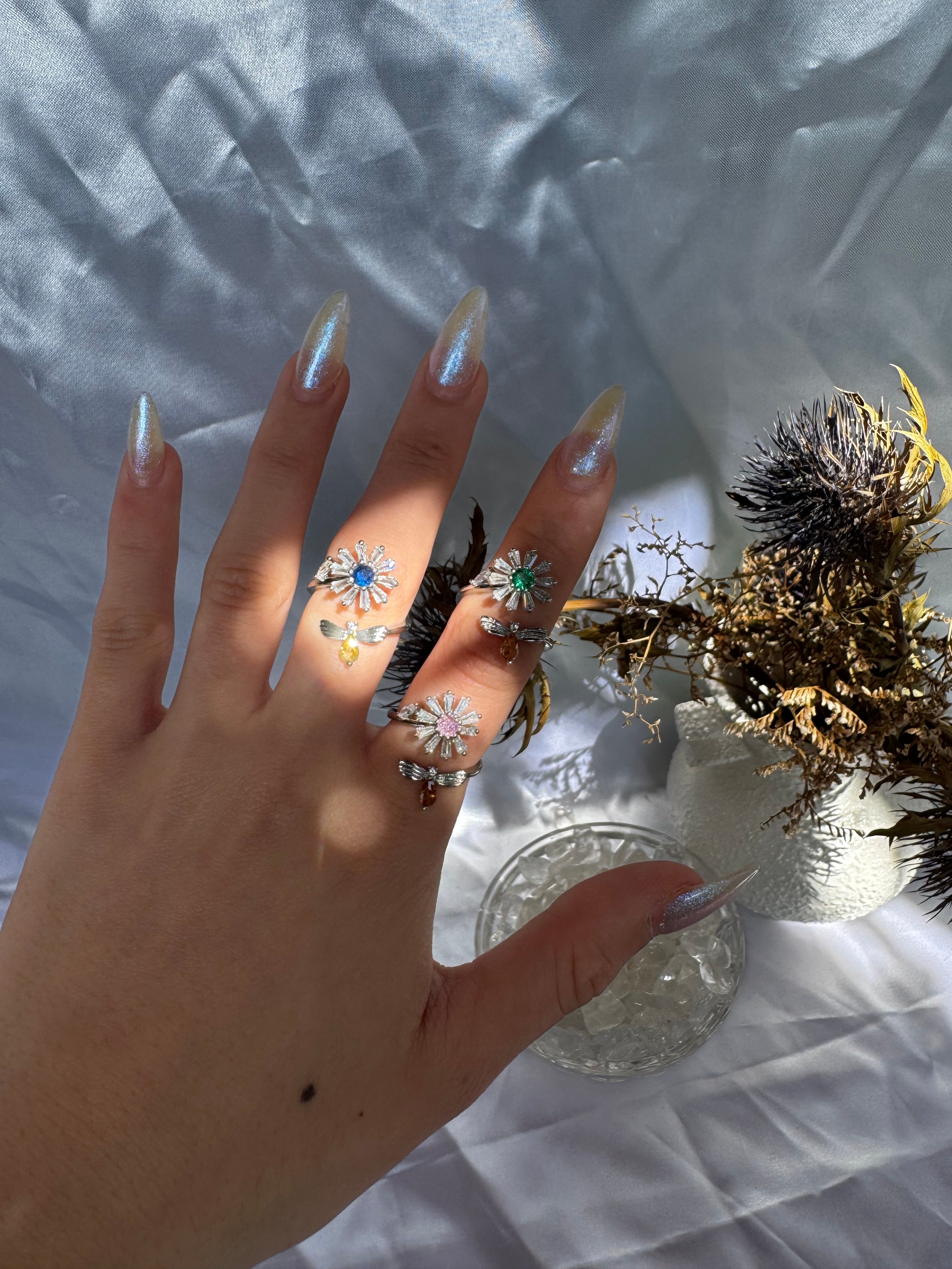 Silver Bee with Flower Fidget ring