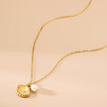 Load image into Gallery viewer, Seashell with Pearl Gold Necklace
