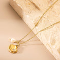 Load image into Gallery viewer, Seashell with Pearl Gold Necklace
