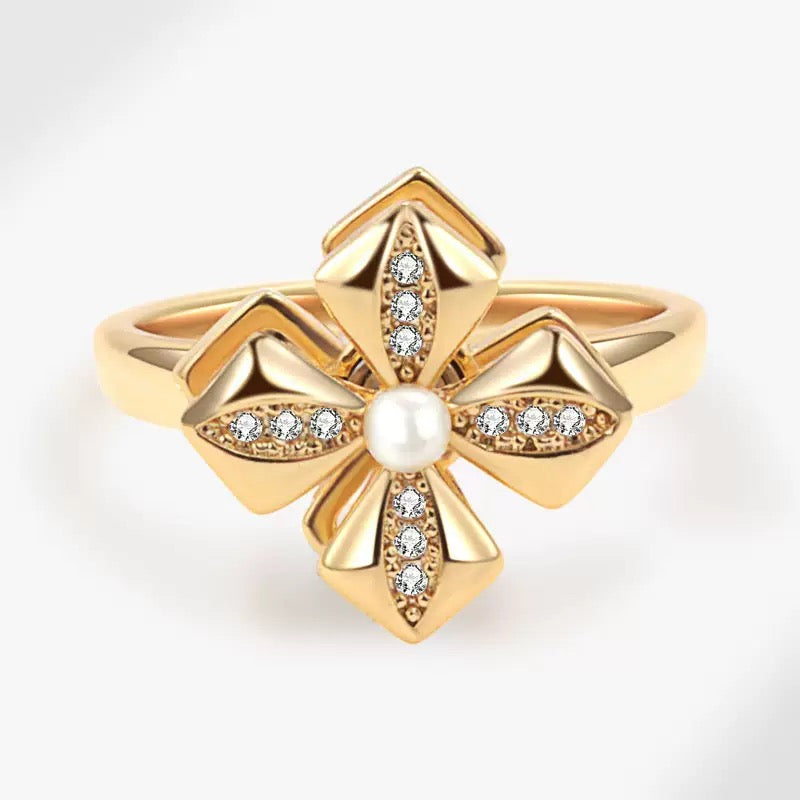 Gold pearl 4 Leaf Clover Fidget Ring